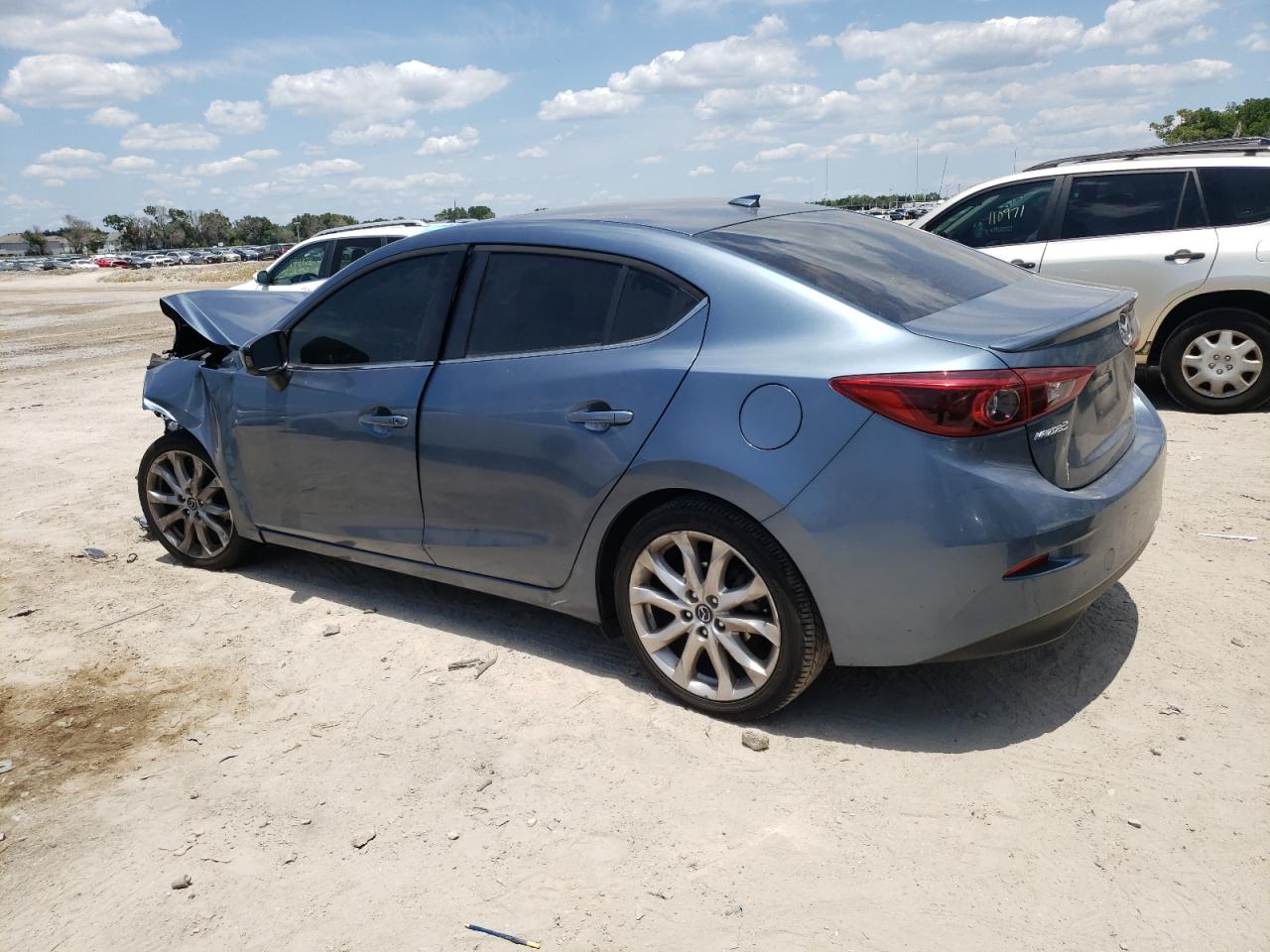 Photo 1 VIN: JM1BM1X33G1311400 - MAZDA 3 