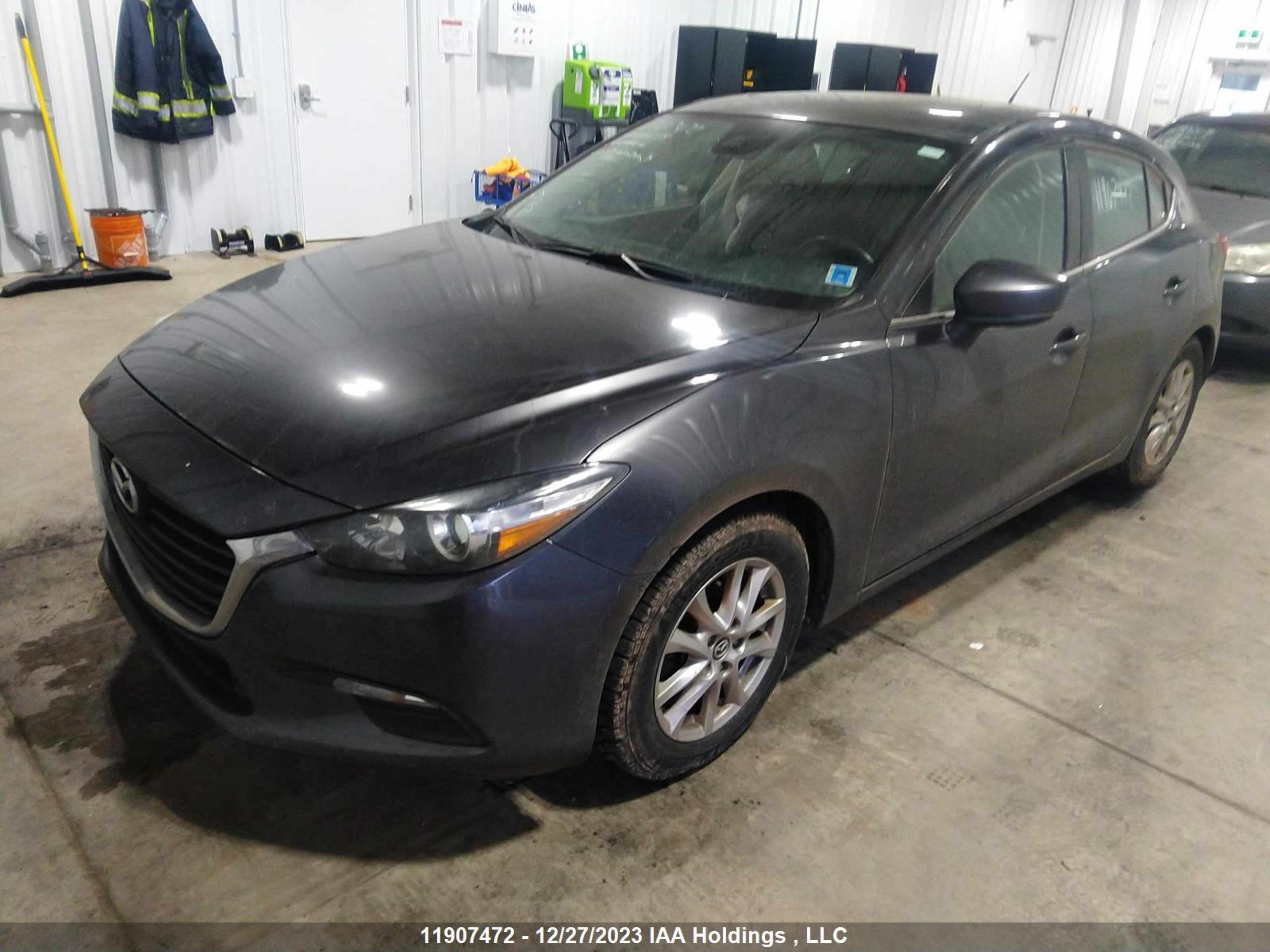 Photo 1 VIN: JM1BN1L74H1118275 - MAZDA 3 