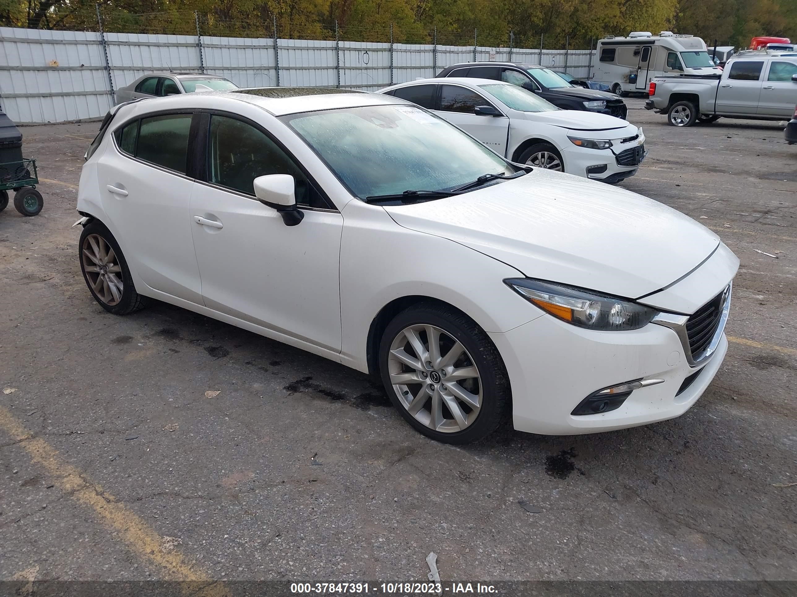 Photo 0 VIN: JM1BN1M30H1114302 - MAZDA 3 