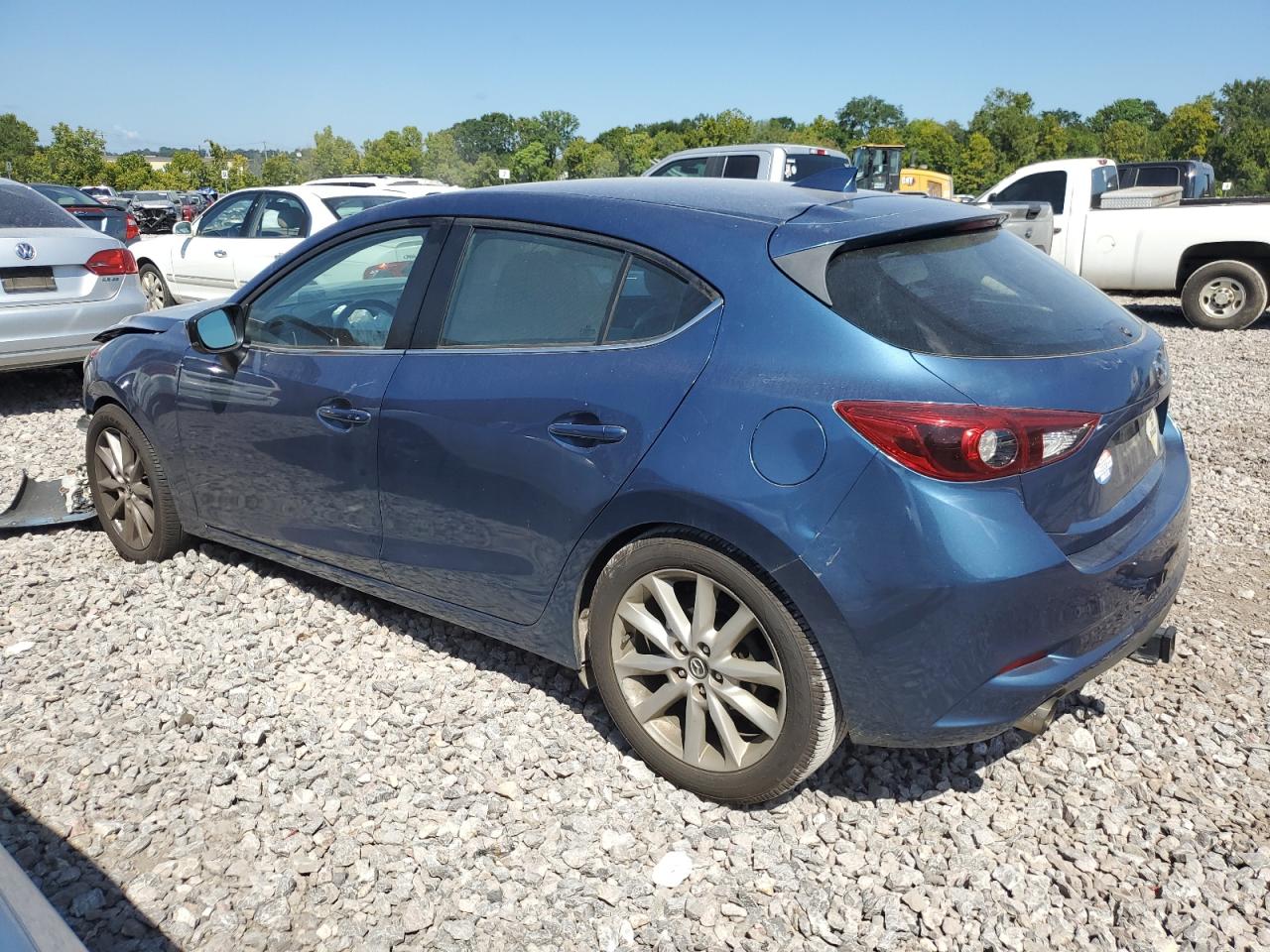 Photo 1 VIN: JM1BN1M35H1117986 - MAZDA 3 