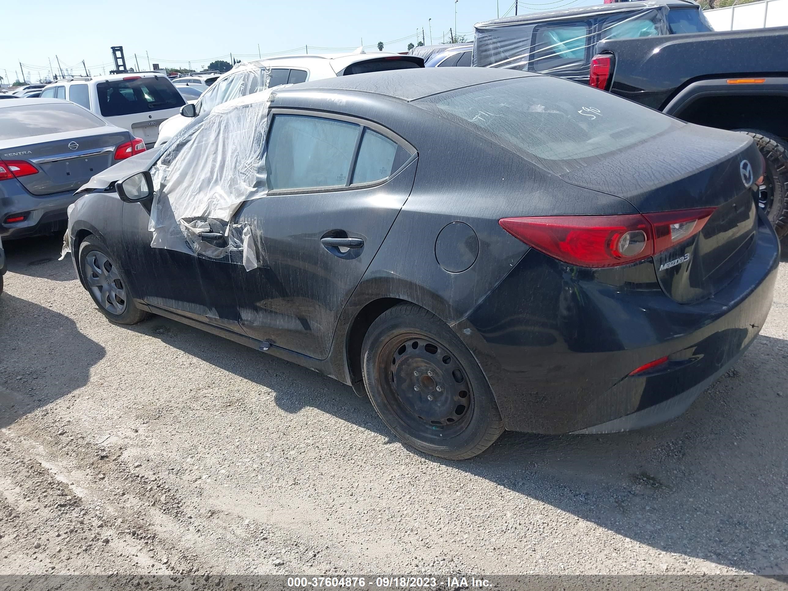 Photo 2 VIN: JM1BN1U75H1143393 - MAZDA 3 