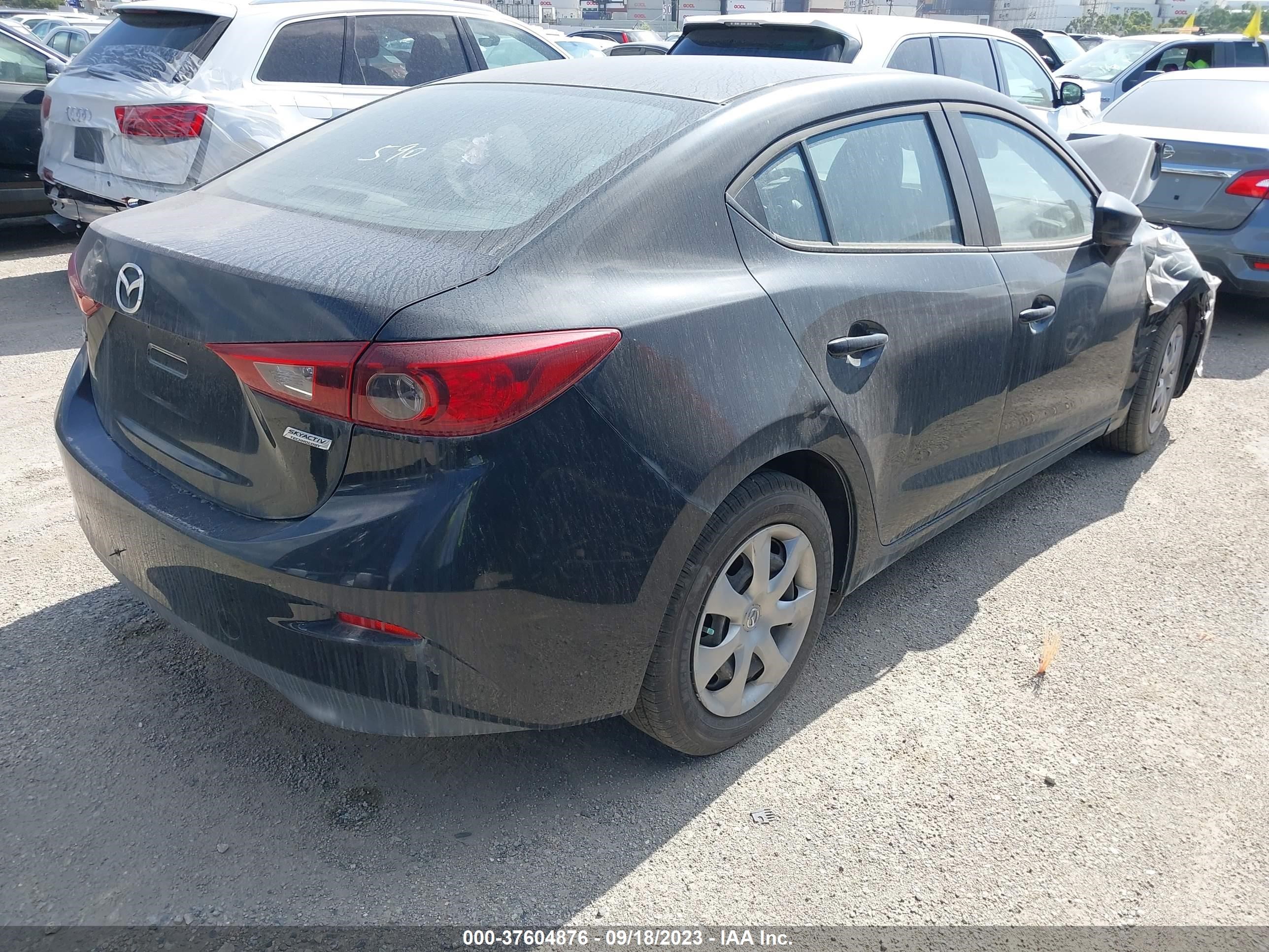 Photo 3 VIN: JM1BN1U75H1143393 - MAZDA 3 