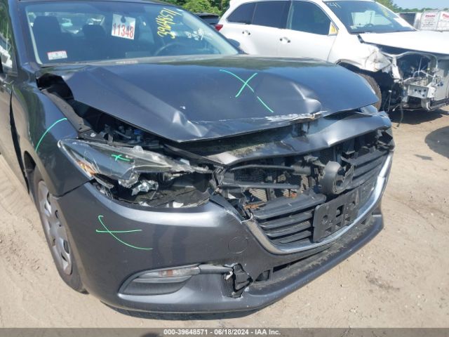 Photo 5 VIN: JM1BN1U7XH1101611 - MAZDA MAZDA3 