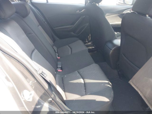 Photo 7 VIN: JM1BN1U7XH1101611 - MAZDA MAZDA3 