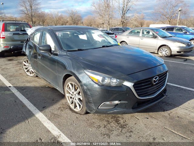 Photo 0 VIN: JM1BN1V3XJ1157033 - MAZDA MAZDA3 4-DOOR 