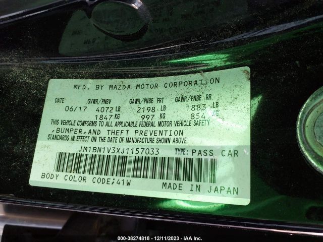 Photo 8 VIN: JM1BN1V3XJ1157033 - MAZDA MAZDA3 4-DOOR 