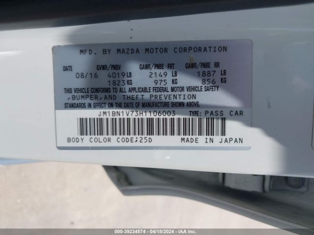 Photo 8 VIN: JM1BN1V73H1106003 - MAZDA MAZDA3 