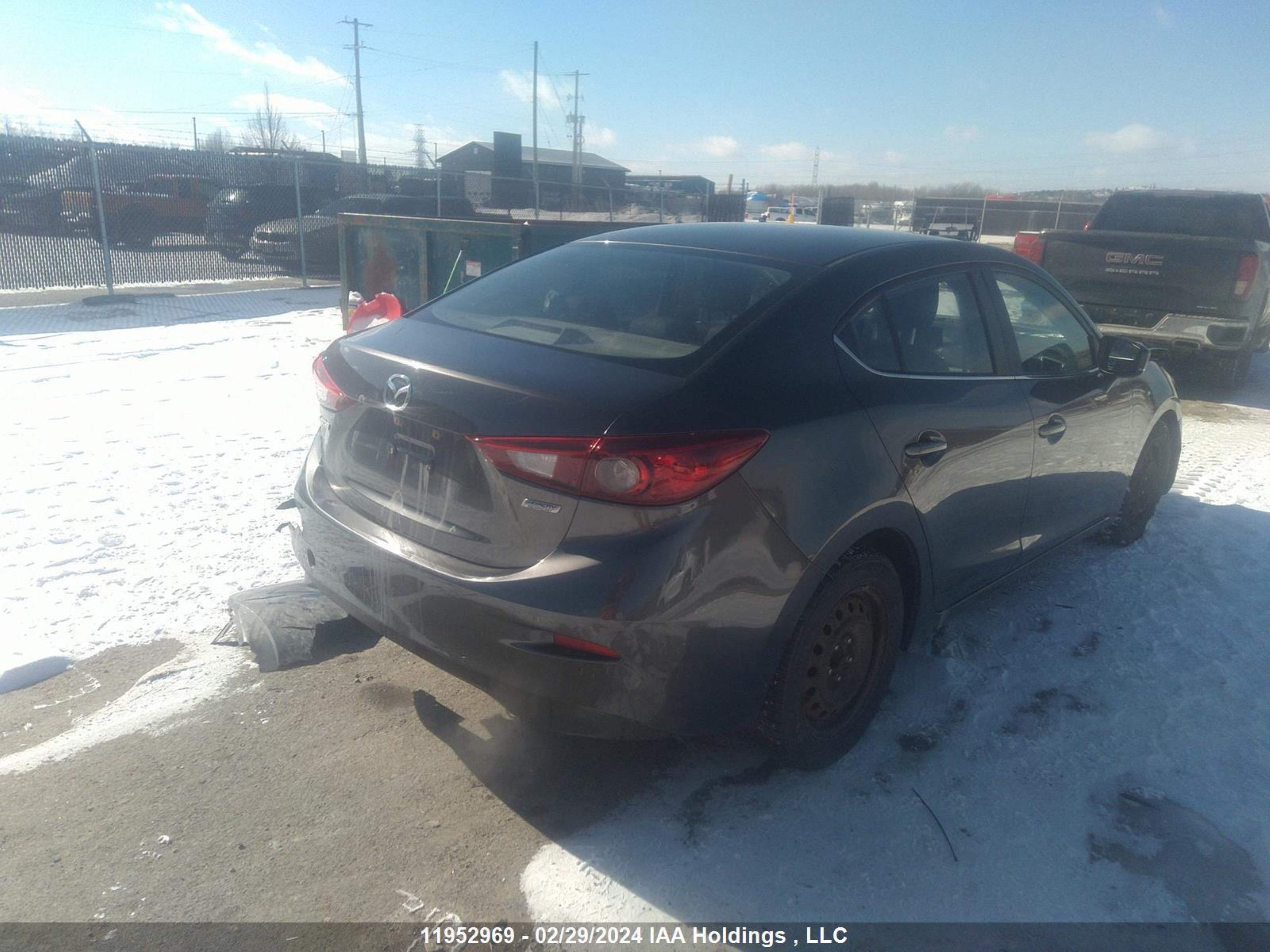 Photo 3 VIN: JM1BN1V73J1169446 - MAZDA 3 