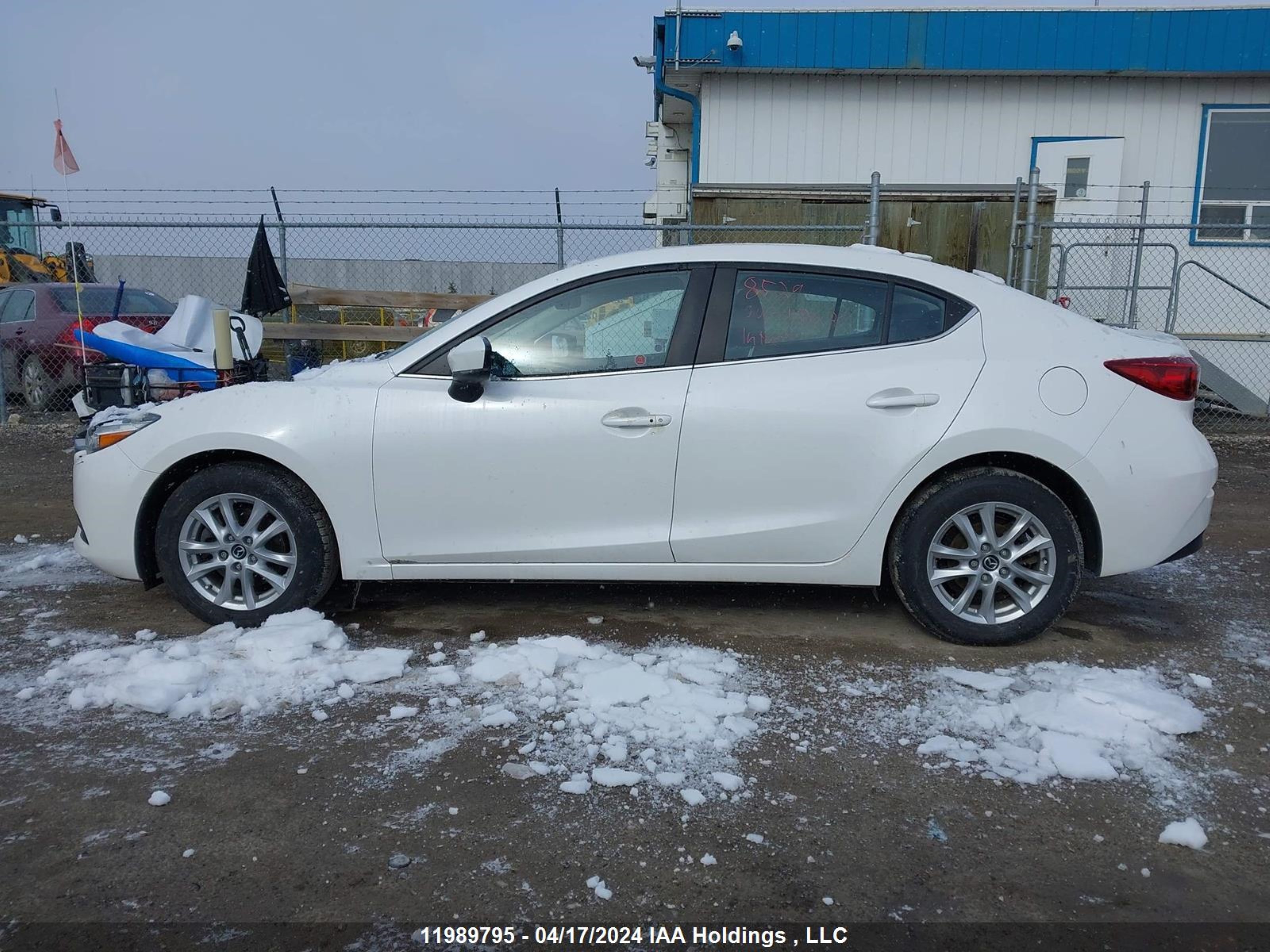 Photo 13 VIN: JM1BN1V73J1179197 - MAZDA 3 