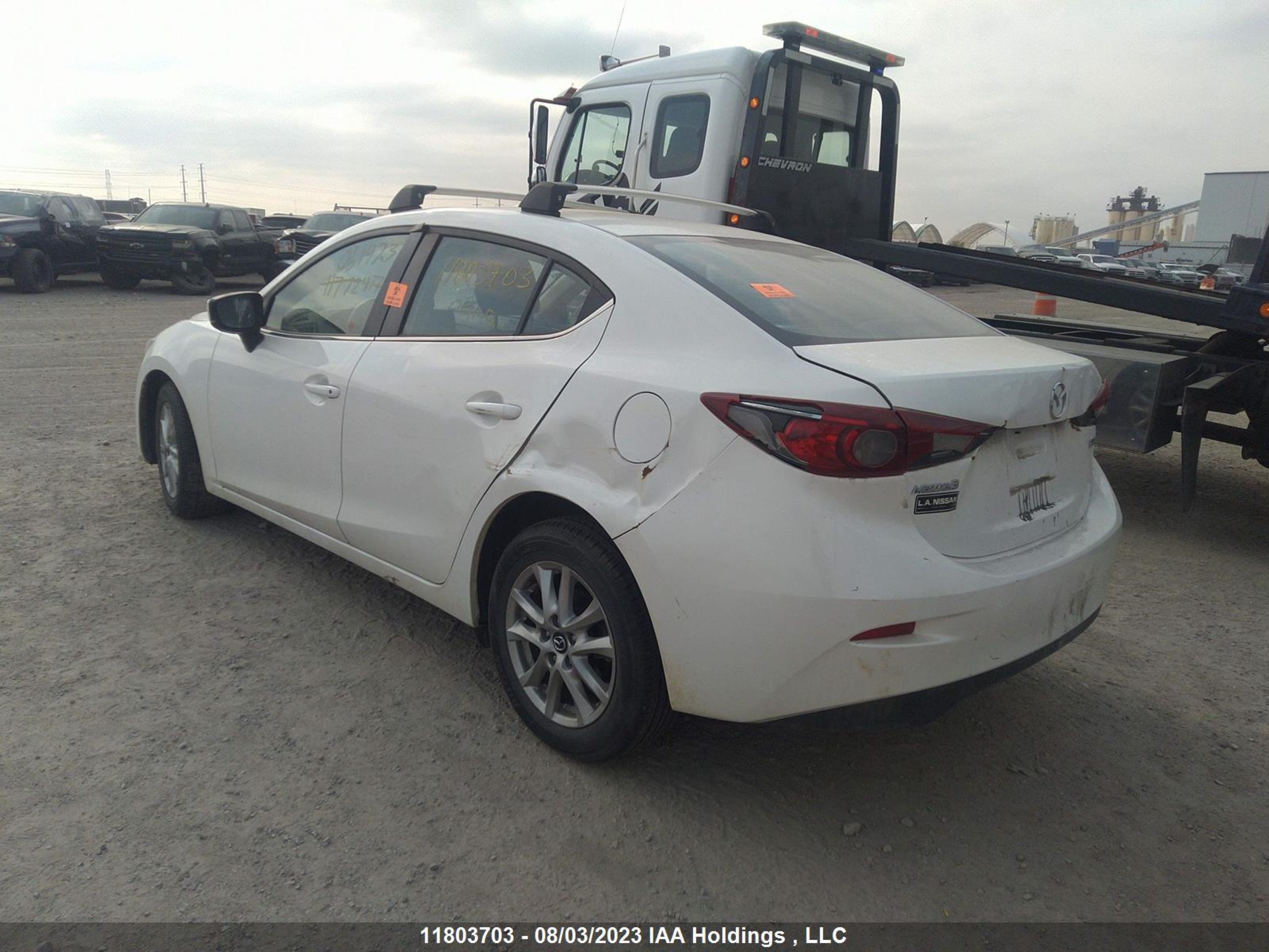 Photo 2 VIN: JM1BN1V74H1154061 - MAZDA 3 