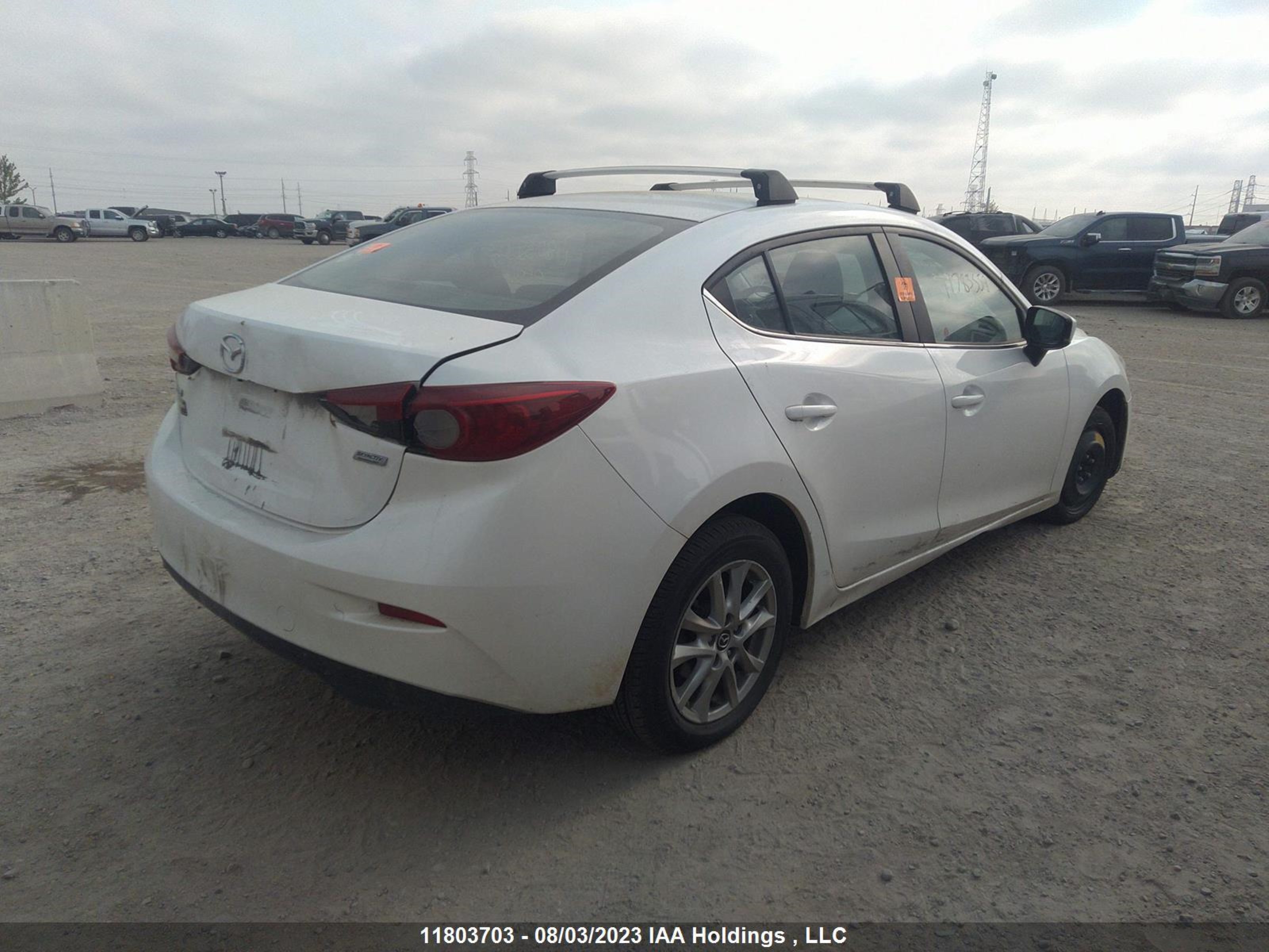 Photo 3 VIN: JM1BN1V74H1154061 - MAZDA 3 