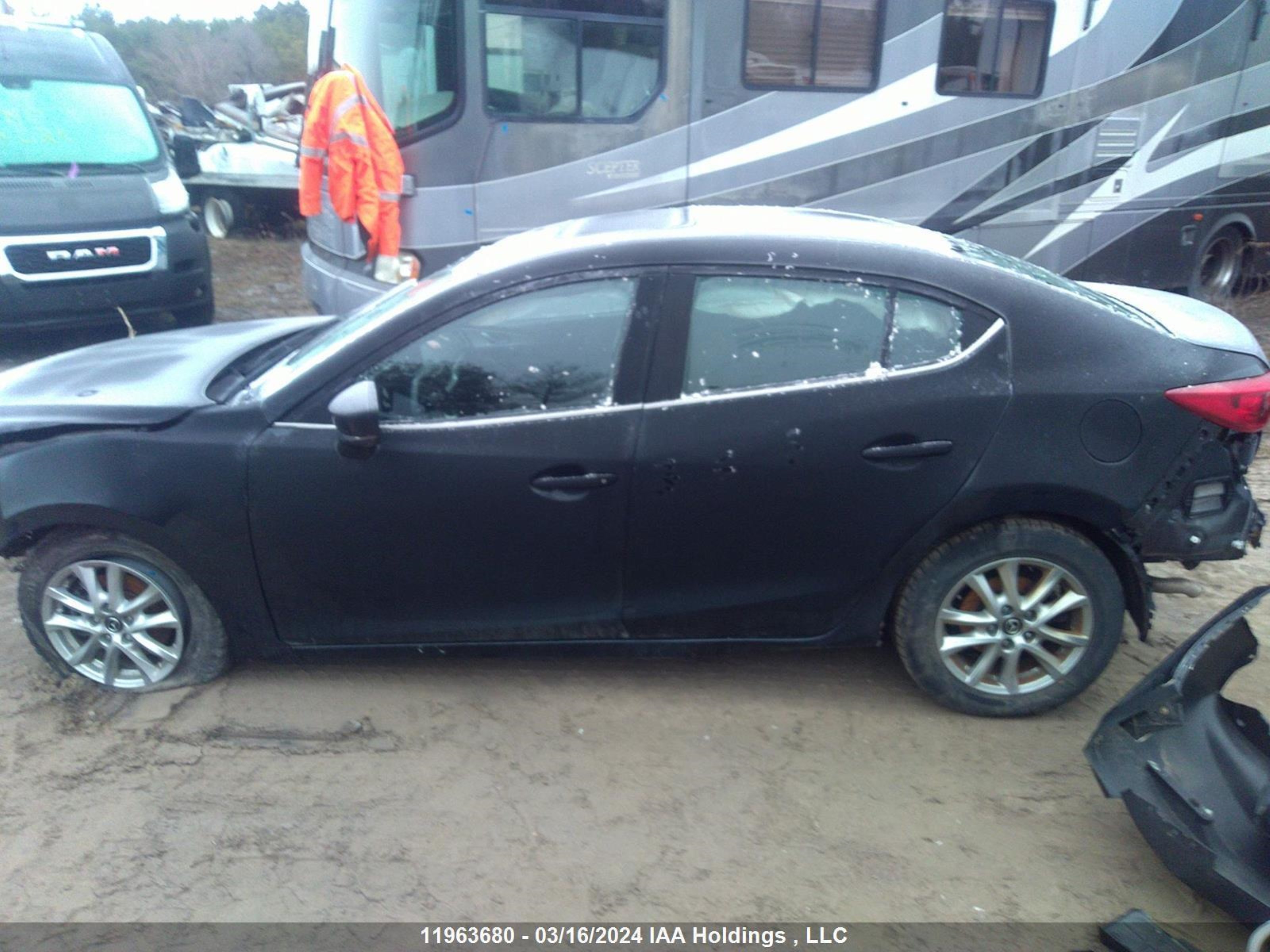 Photo 14 VIN: JM1BN1V75J1170968 - MAZDA 3 