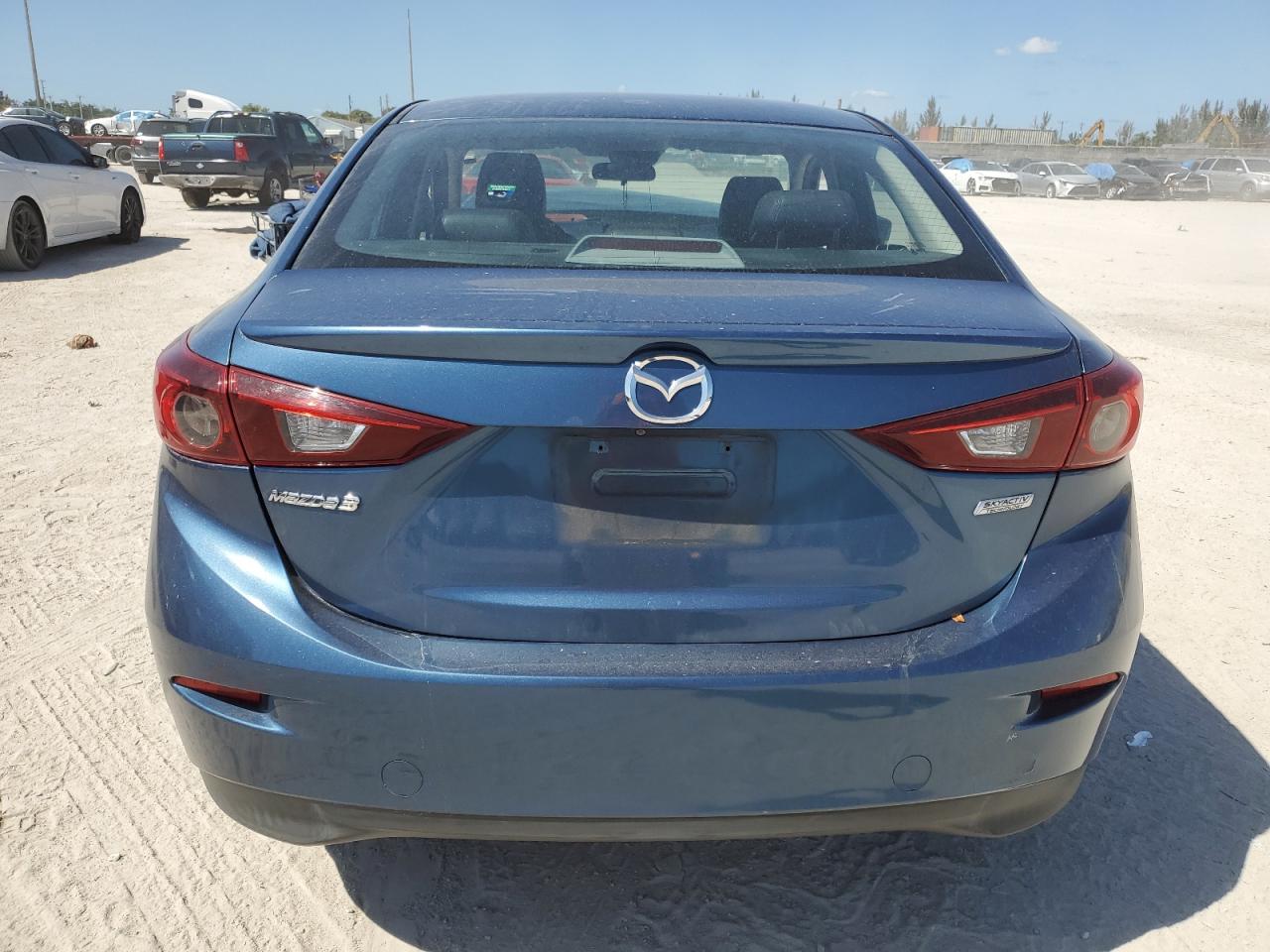 Photo 5 VIN: JM1BN1V77H1105212 - MAZDA 3 