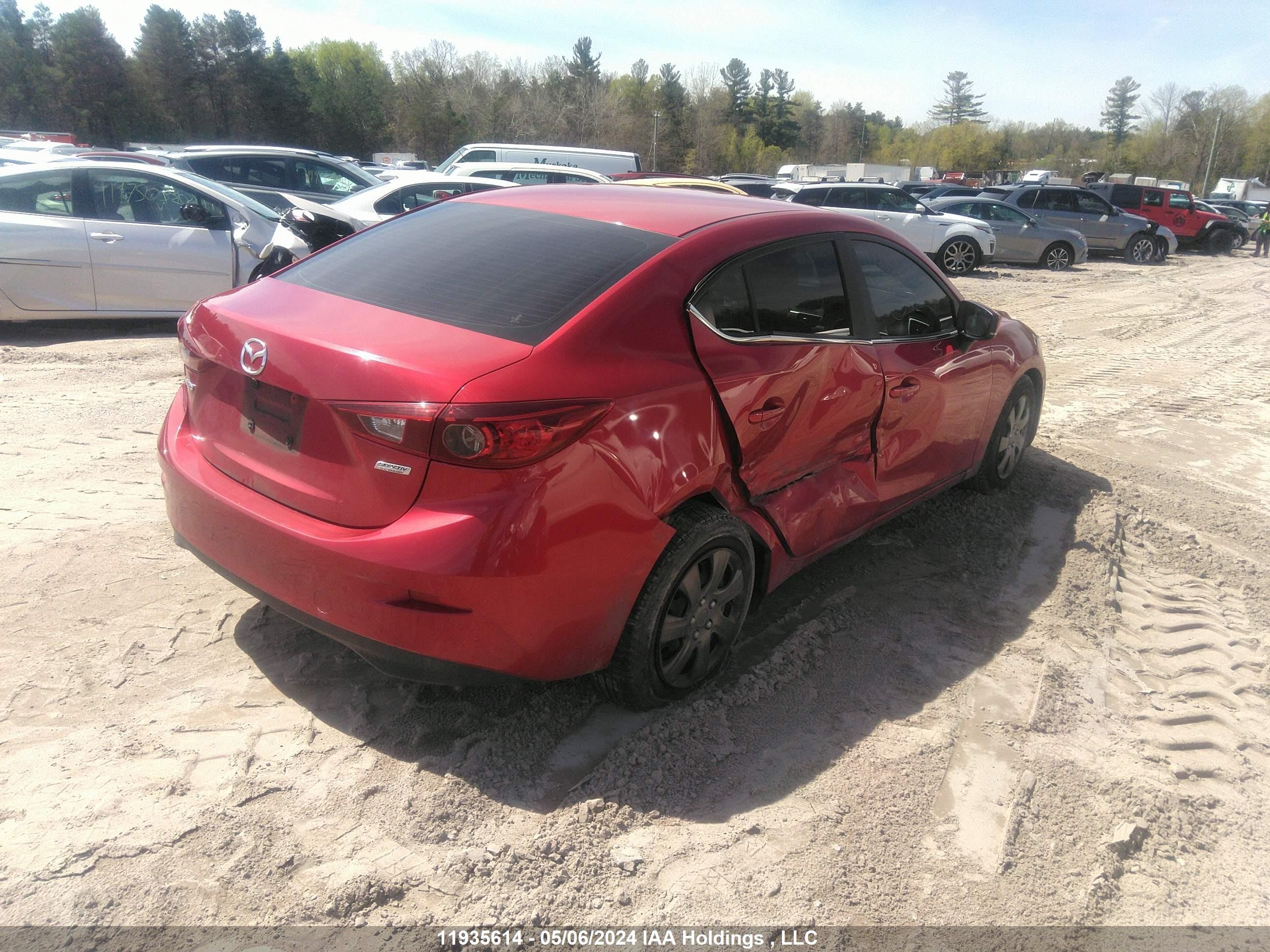 Photo 3 VIN: JM1BN1V78J1184587 - MAZDA 3 