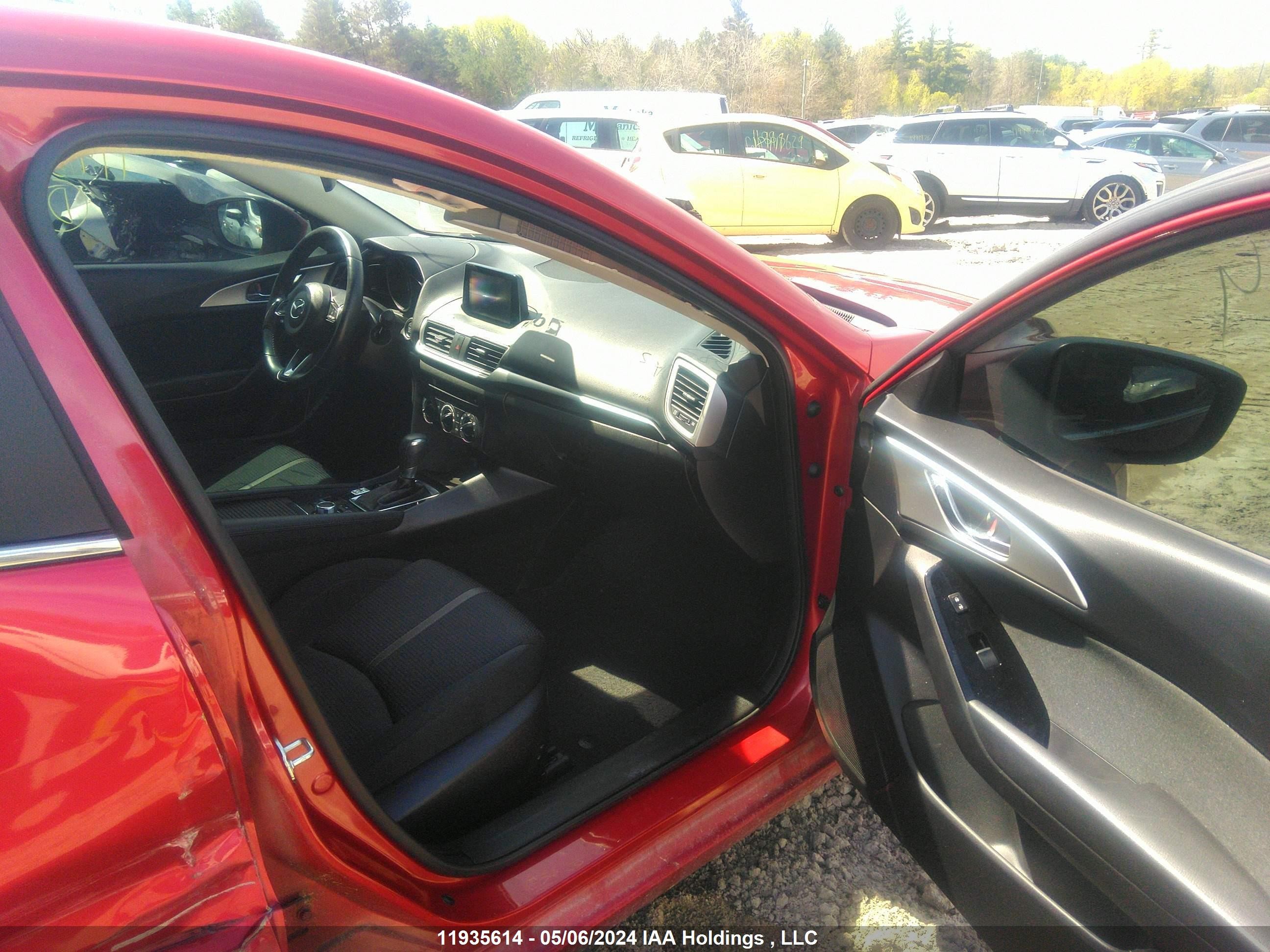 Photo 4 VIN: JM1BN1V78J1184587 - MAZDA 3 