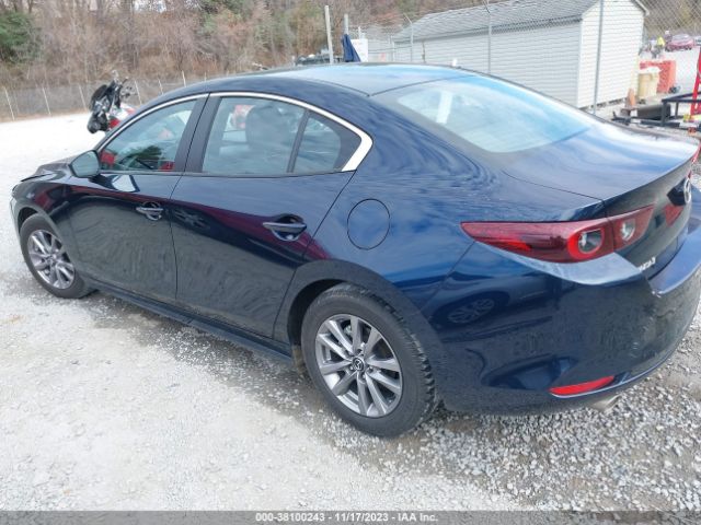 Photo 2 VIN: JM1BPAAL3N1503915 - MAZDA MAZDA3 