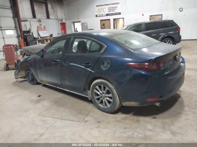 Photo 2 VIN: JM1BPAAL6M1320586 - MAZDA MAZDA3 