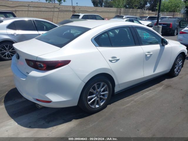 Photo 3 VIN: JM1BPAAL8N1507720 - MAZDA MAZDA3 