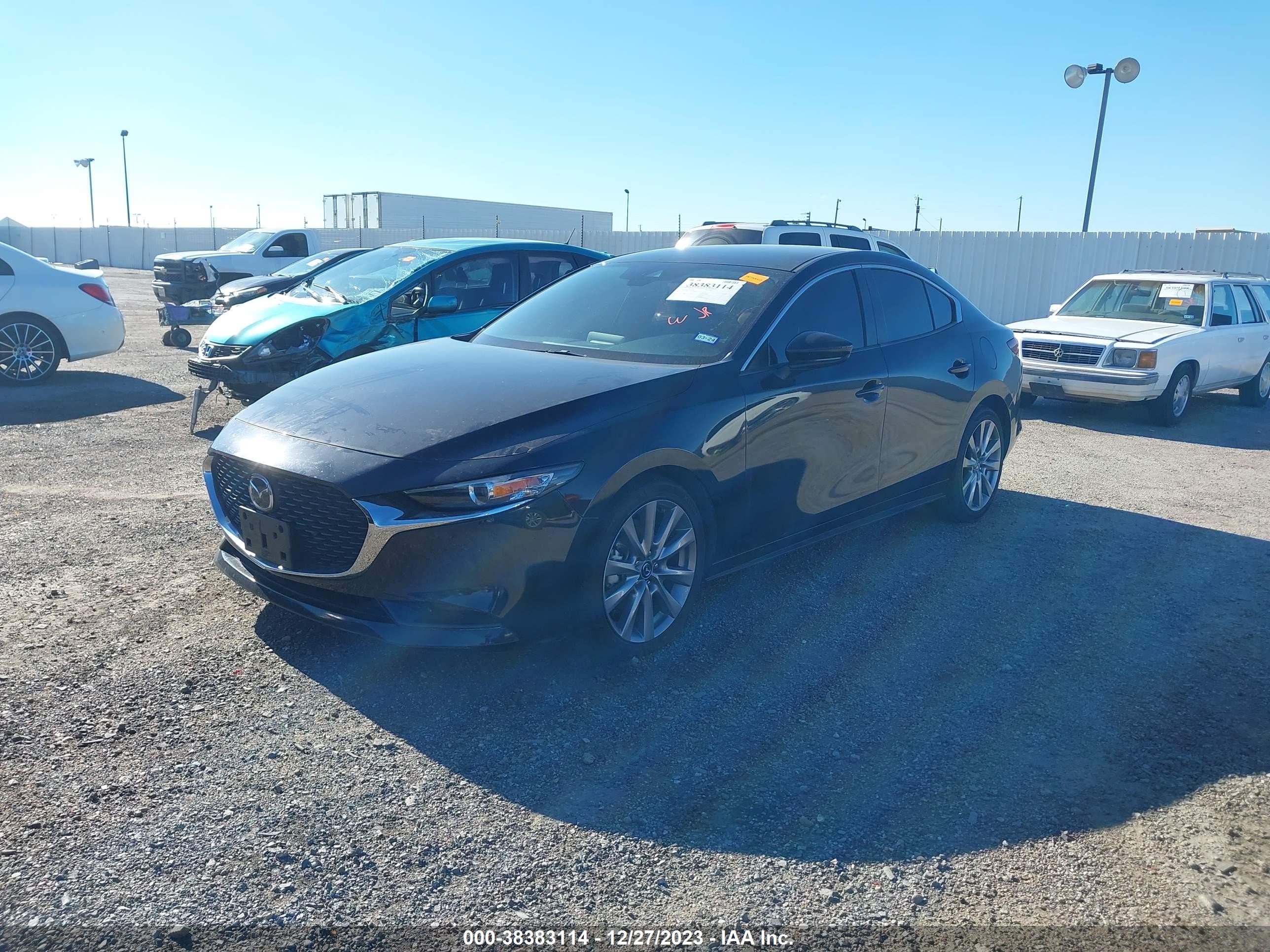 Photo 1 VIN: JM1BPABL1M1321496 - MAZDA 3 