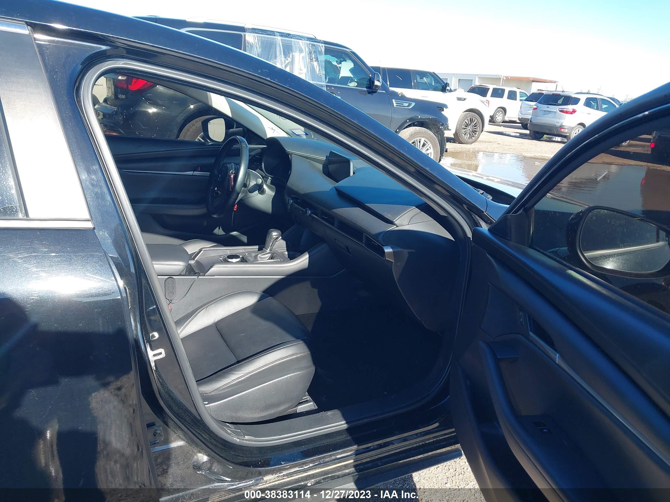 Photo 3 VIN: JM1BPABL1M1321496 - MAZDA 3 