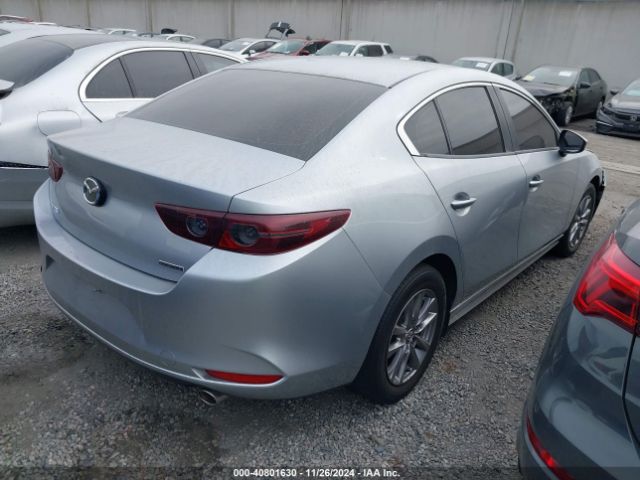 Photo 3 VIN: JM1BPABL2L1165242 - MAZDA MAZDA3 