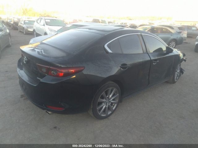 Photo 3 VIN: JM1BPABL5M1315930 - MAZDA MAZDA3 