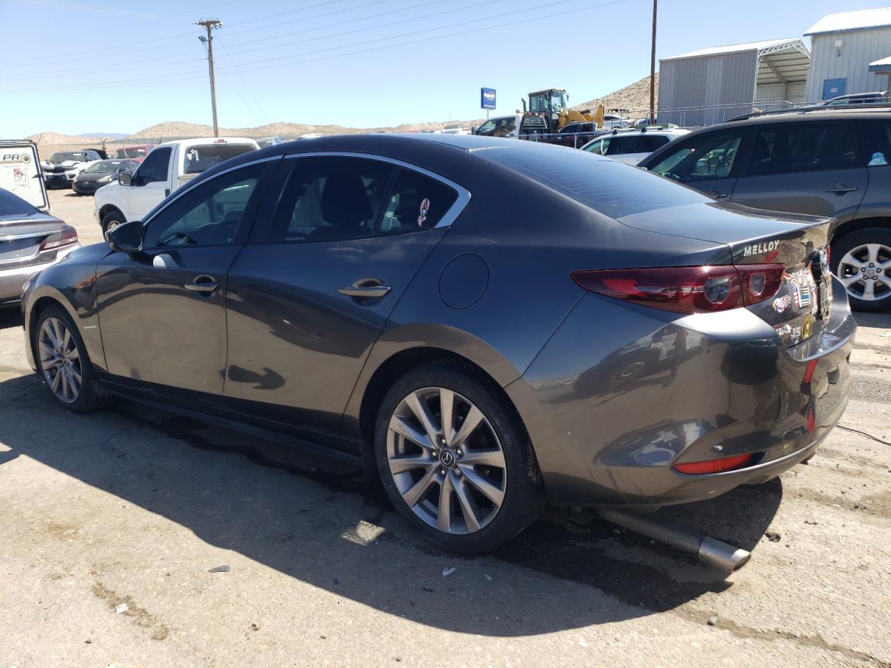 Photo 1 VIN: JM1BPABL9M1333394 - MAZDA 3 