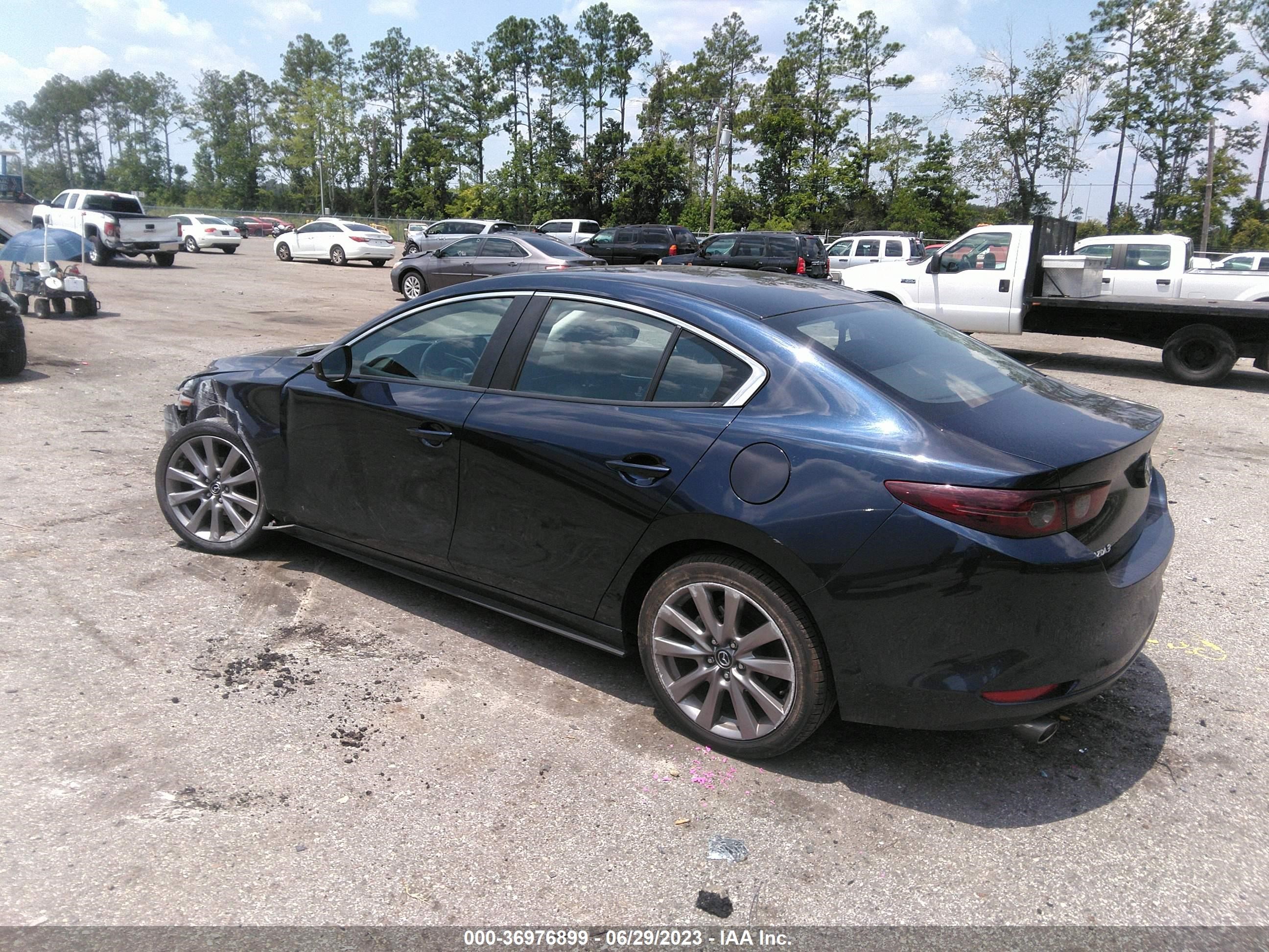 Photo 2 VIN: JM1BPABLXM1316524 - MAZDA 3 