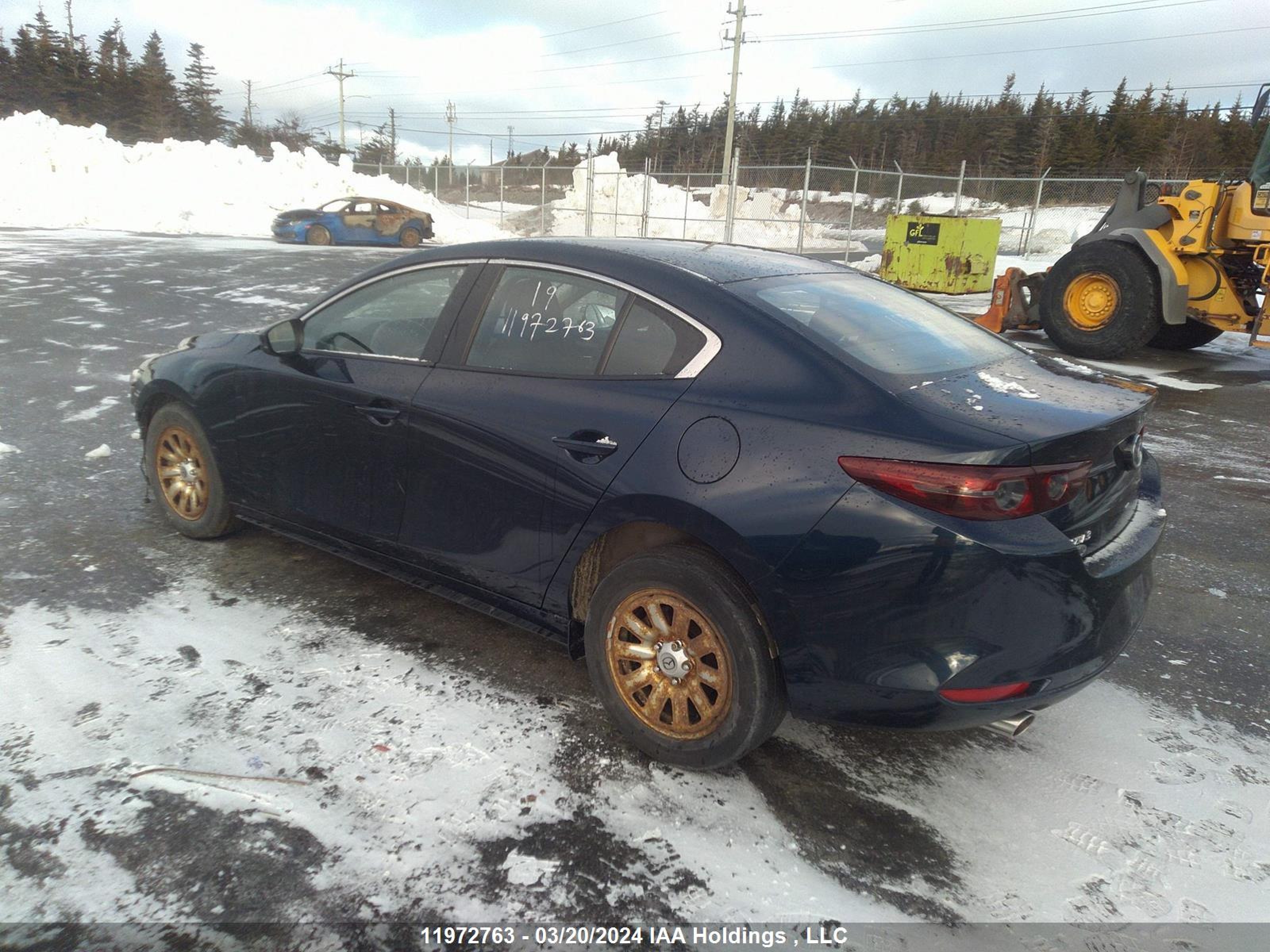 Photo 2 VIN: JM1BPACL2K1126017 - MAZDA 3 