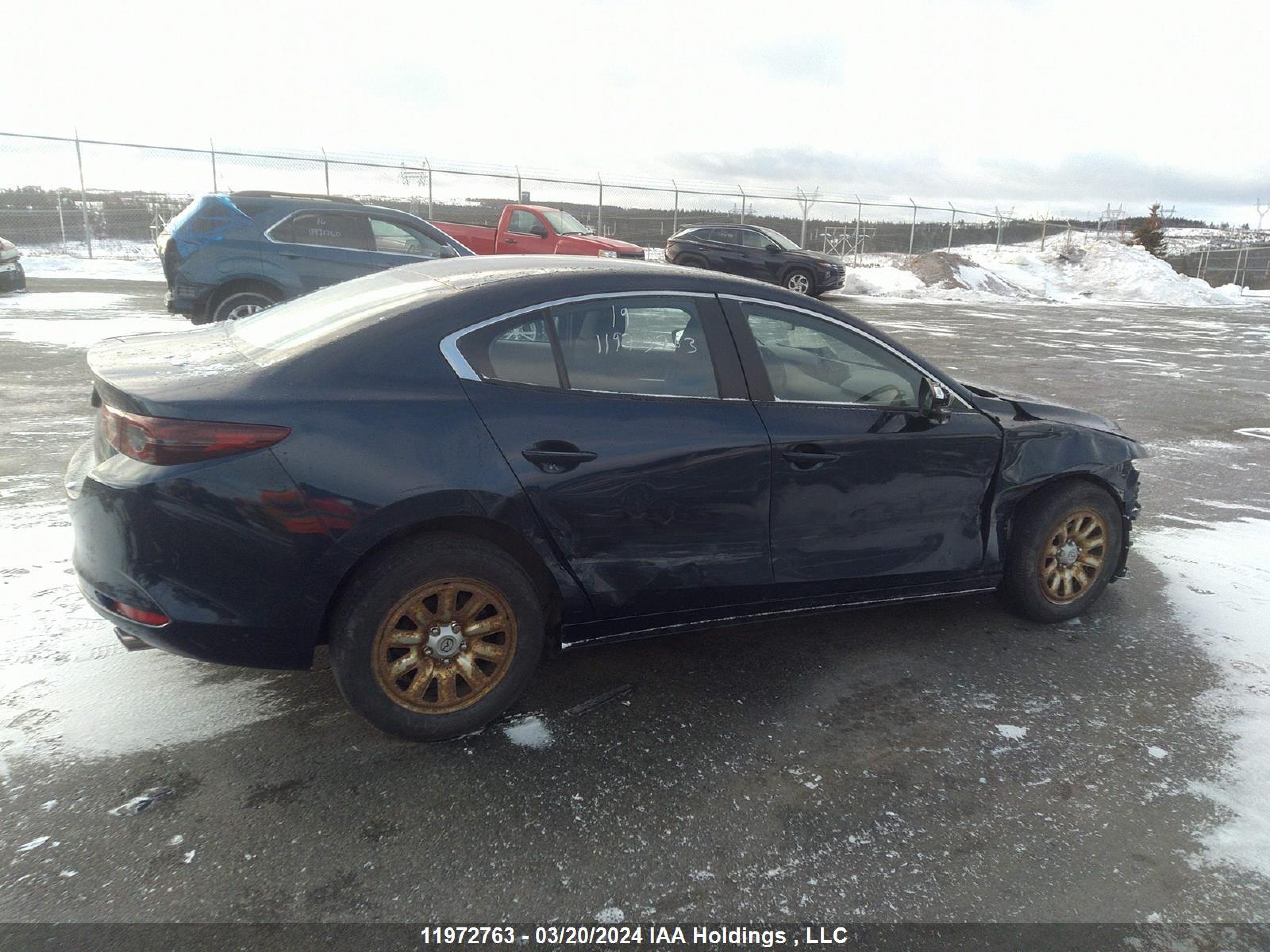 Photo 3 VIN: JM1BPACL2K1126017 - MAZDA 3 