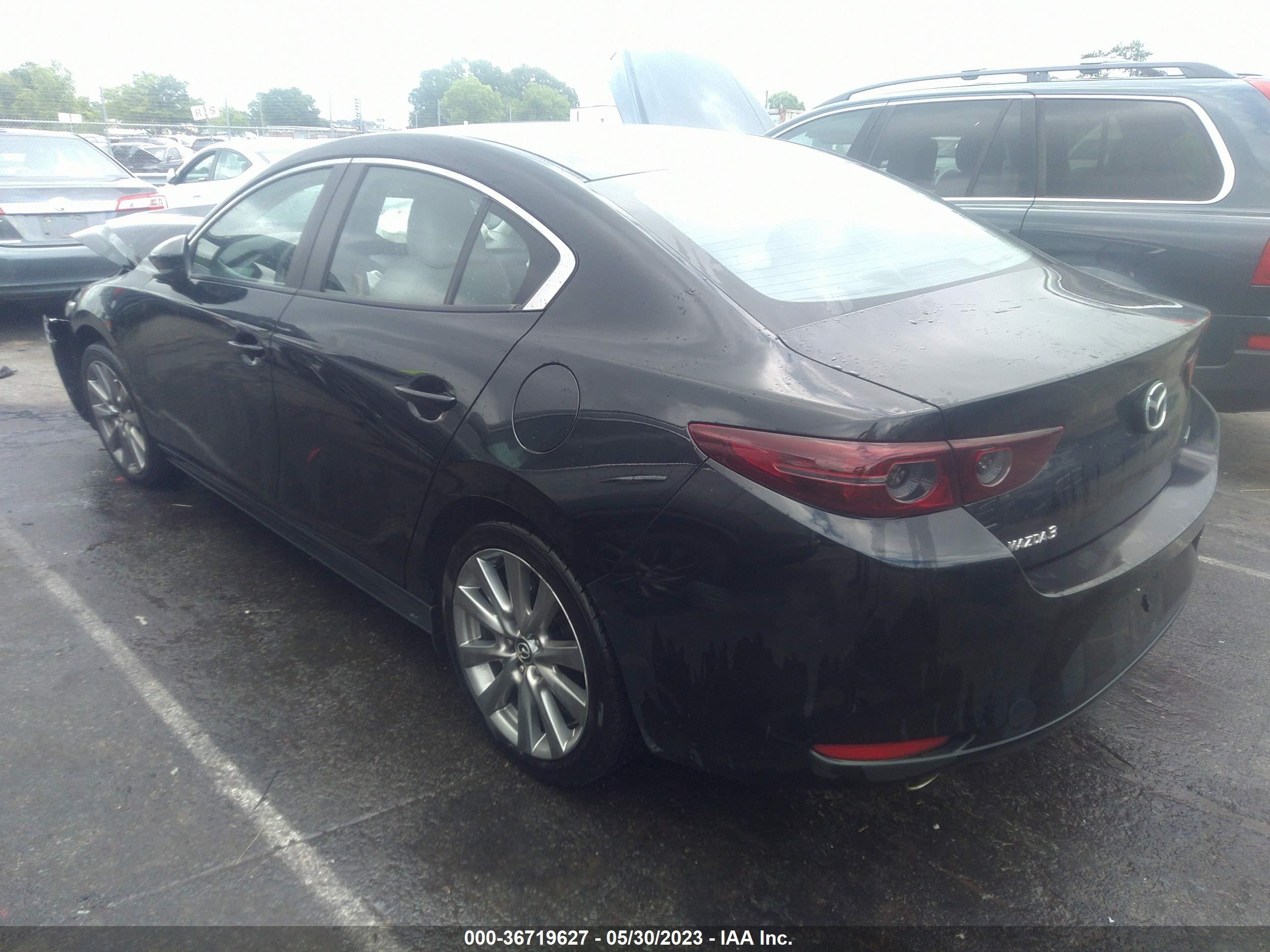 Photo 2 VIN: JM1BPACL4M1334466 - MAZDA 3 