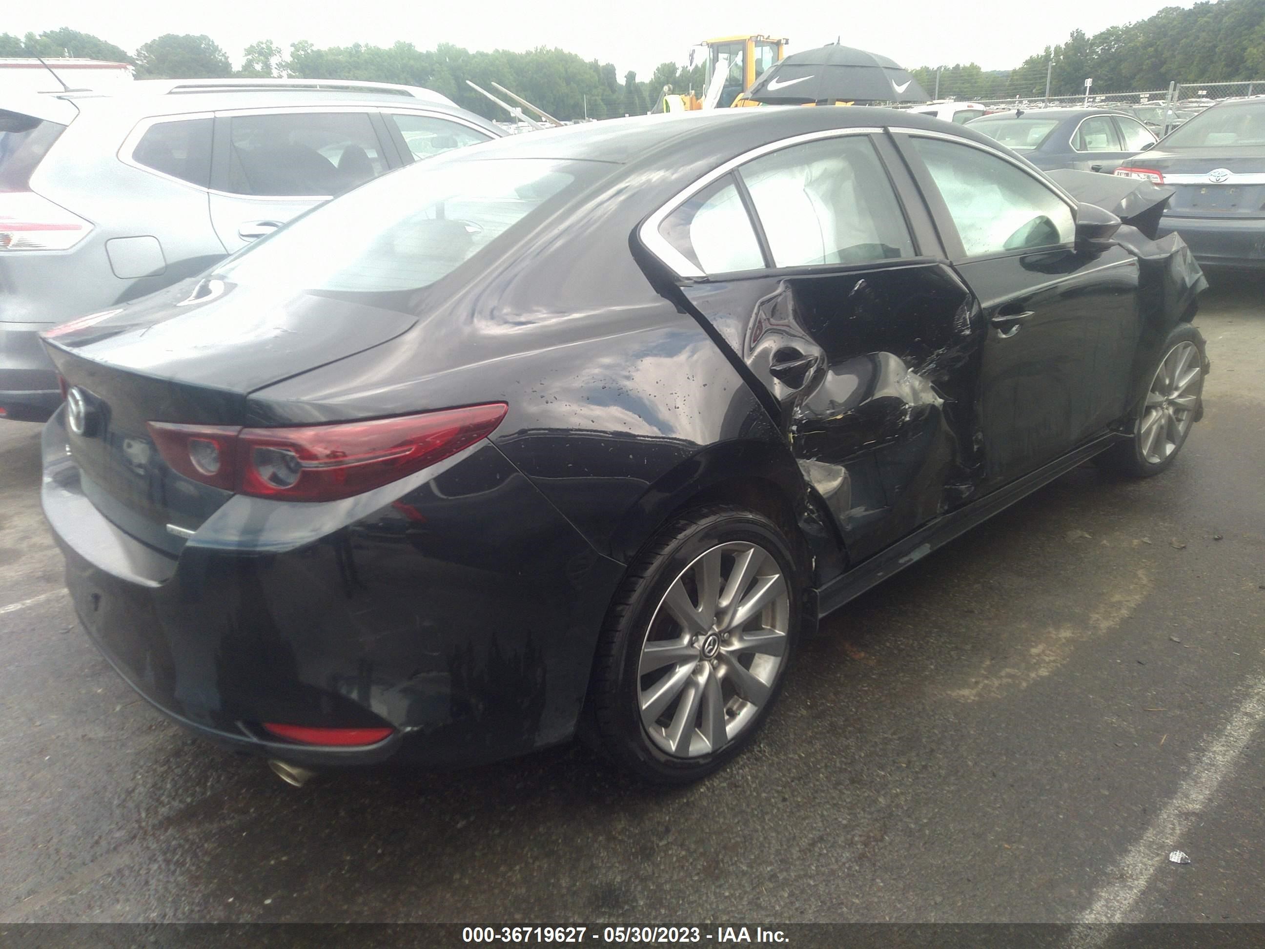 Photo 3 VIN: JM1BPACL4M1334466 - MAZDA 3 