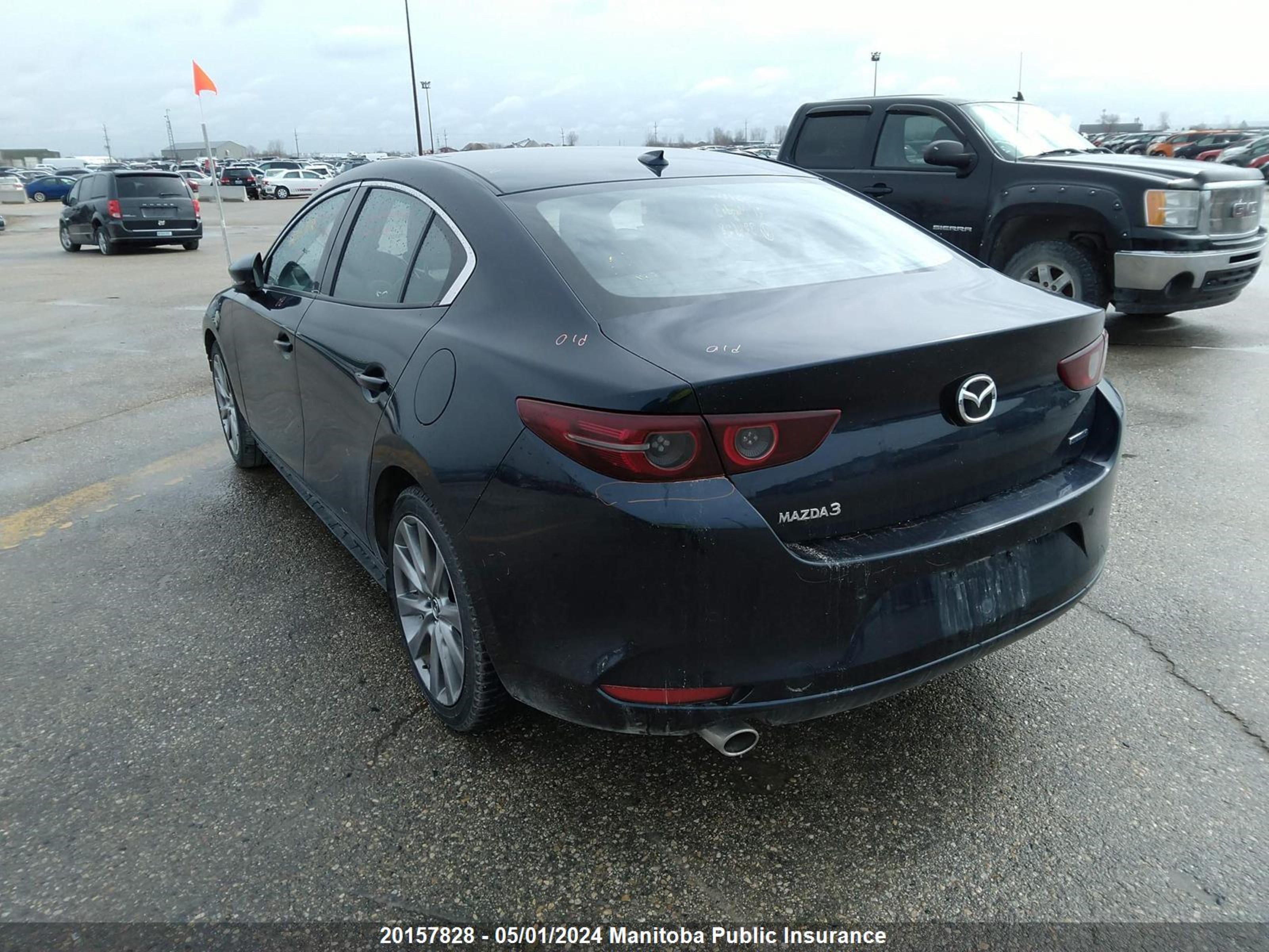 Photo 2 VIN: JM1BPADL0M1324628 - MAZDA 3 