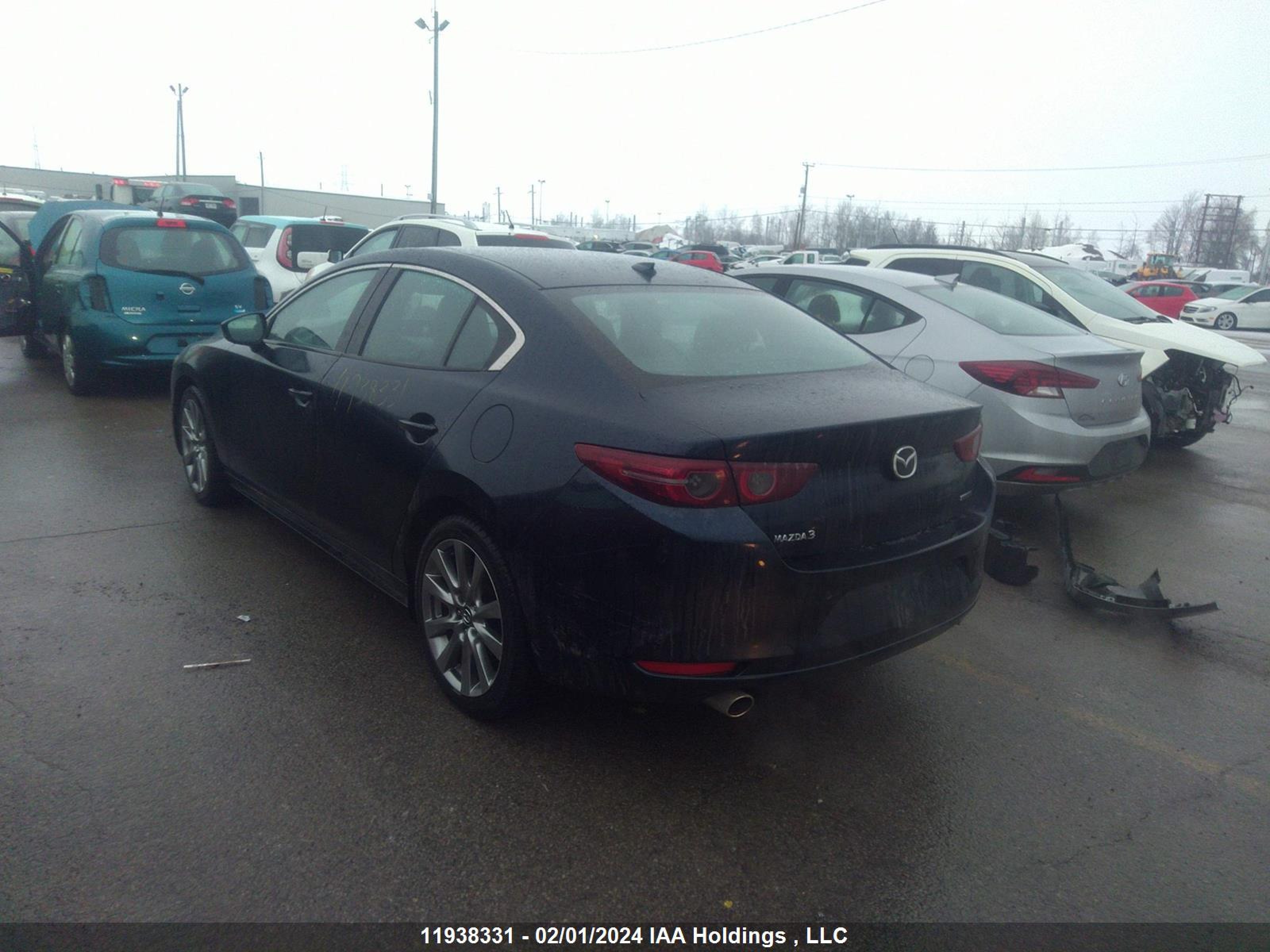 Photo 2 VIN: JM1BPADL2M1323951 - MAZDA 3 