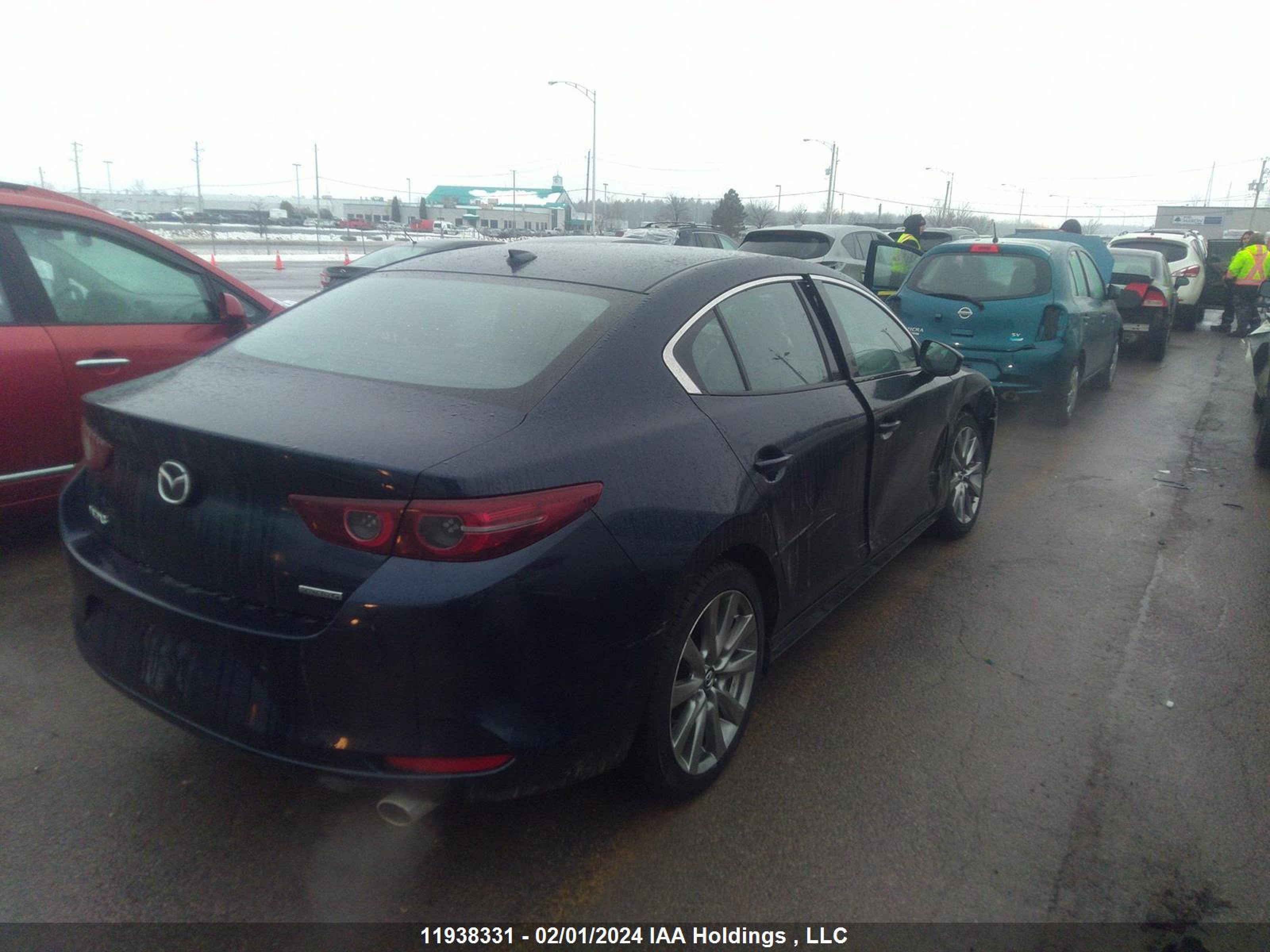 Photo 3 VIN: JM1BPADL2M1323951 - MAZDA 3 