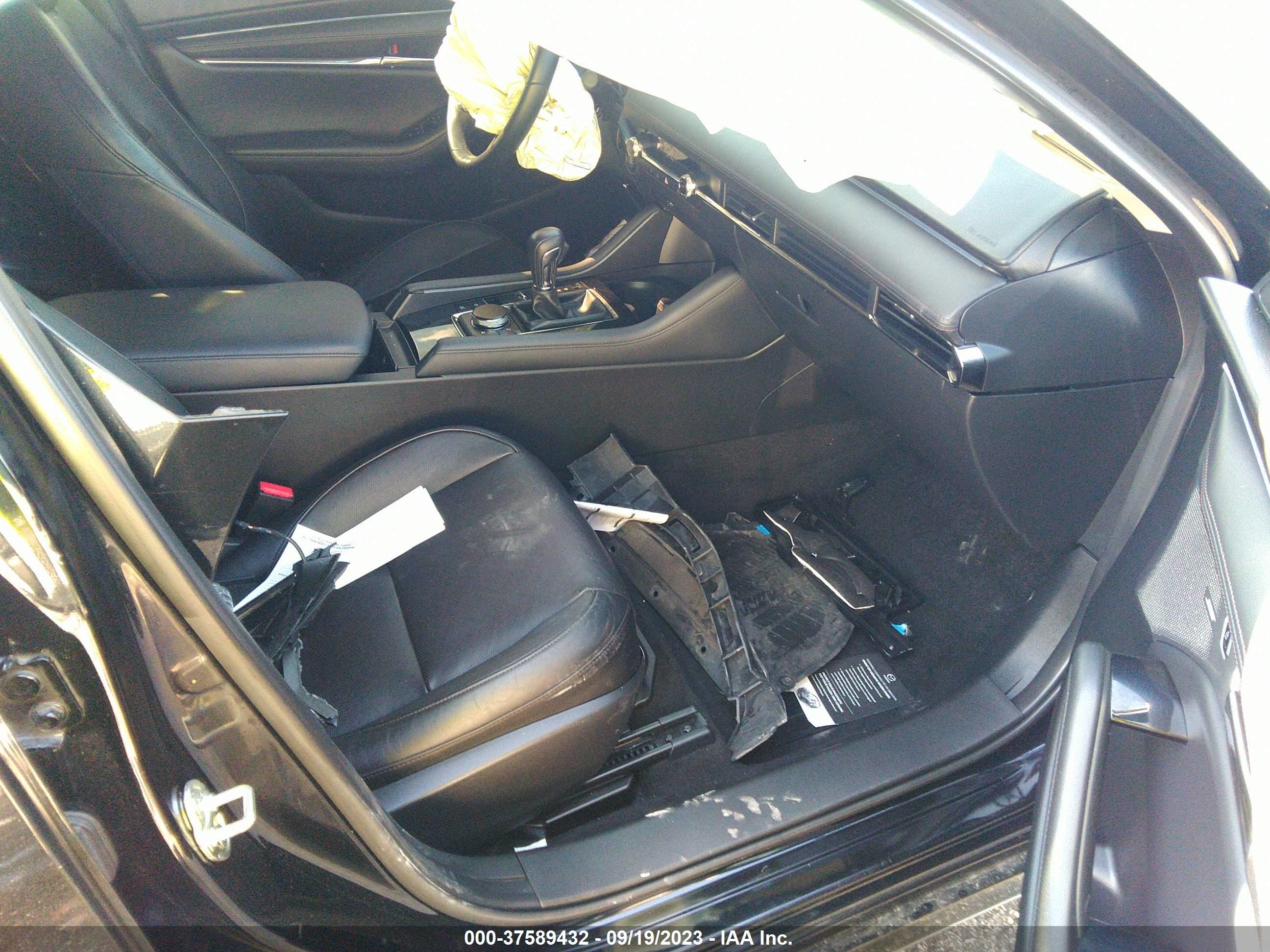 Photo 4 VIN: JM1BPAEM9L1162665 - MAZDA 3 