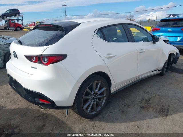 Photo 3 VIN: JM1BPAKL4N1518910 - MAZDA MAZDA3 