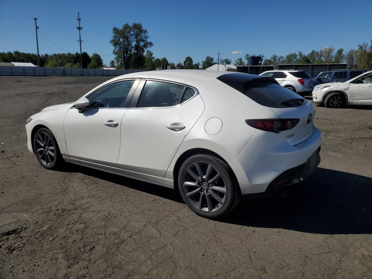 Photo 1 VIN: JM1BPALL1M1347756 - MAZDA 3 