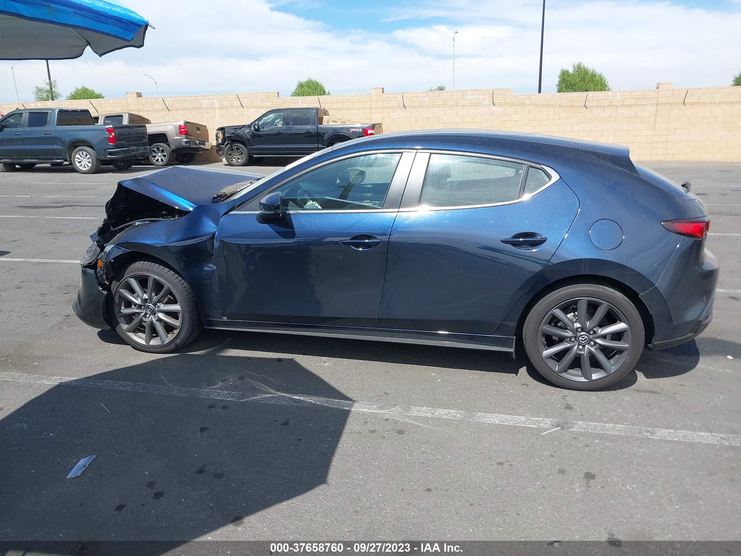 Photo 13 VIN: JM1BPALL7N1521105 - MAZDA MAZDA3 HATCHBACK 