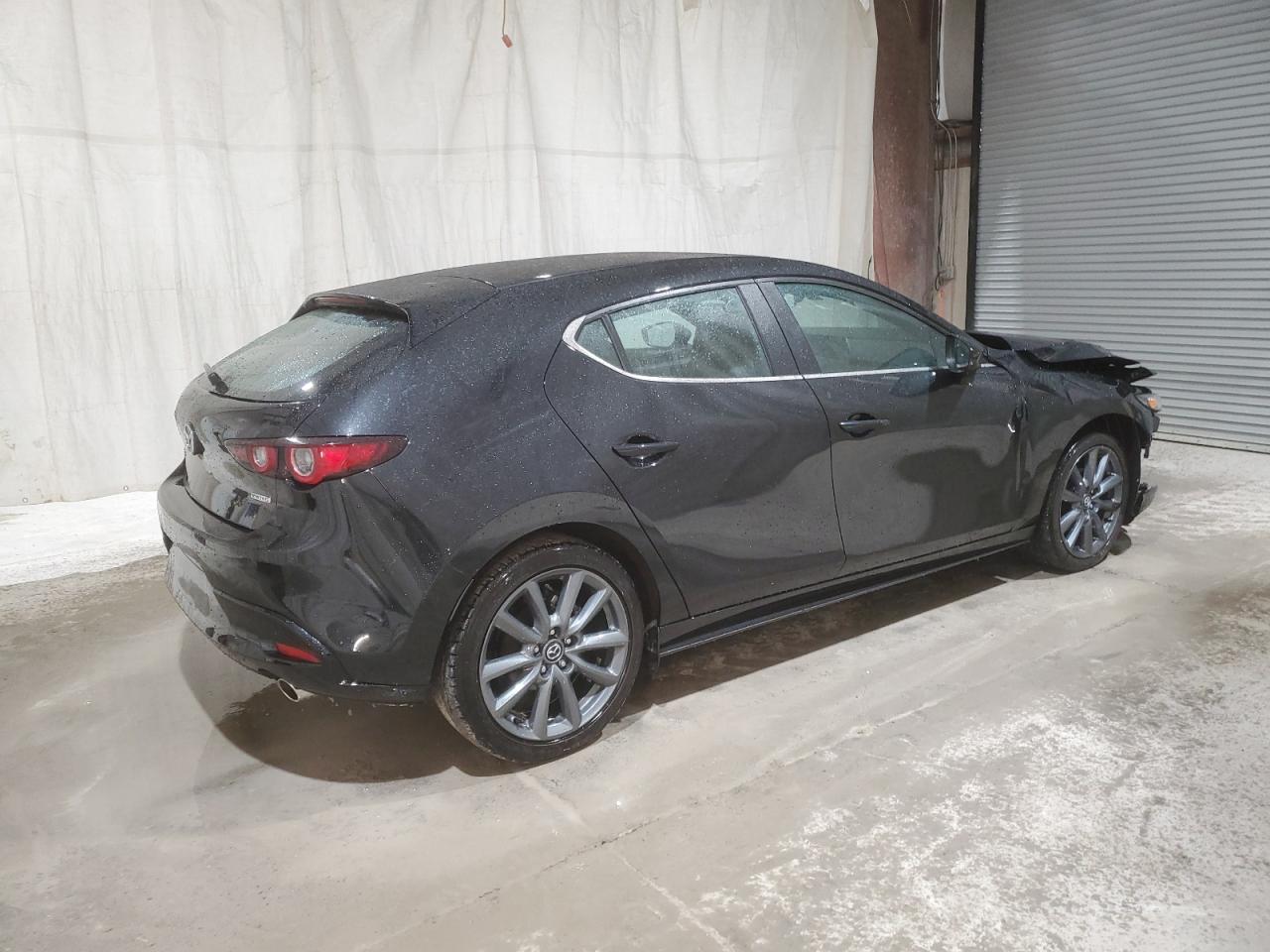 Photo 2 VIN: JM1BPALMXP1609688 - MAZDA 3 