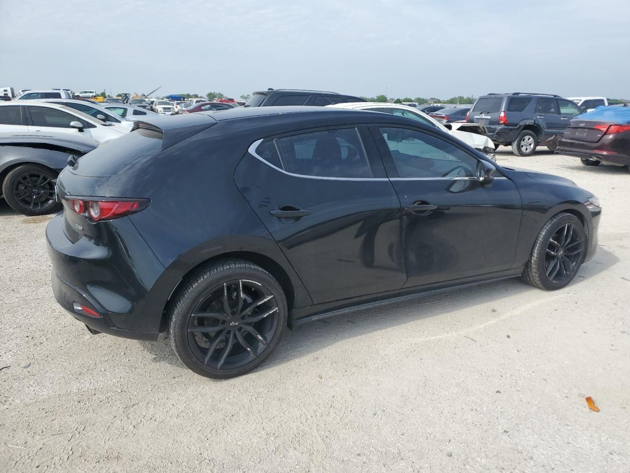 Photo 2 VIN: JM1BPAML2M1308219 - MAZDA 3 