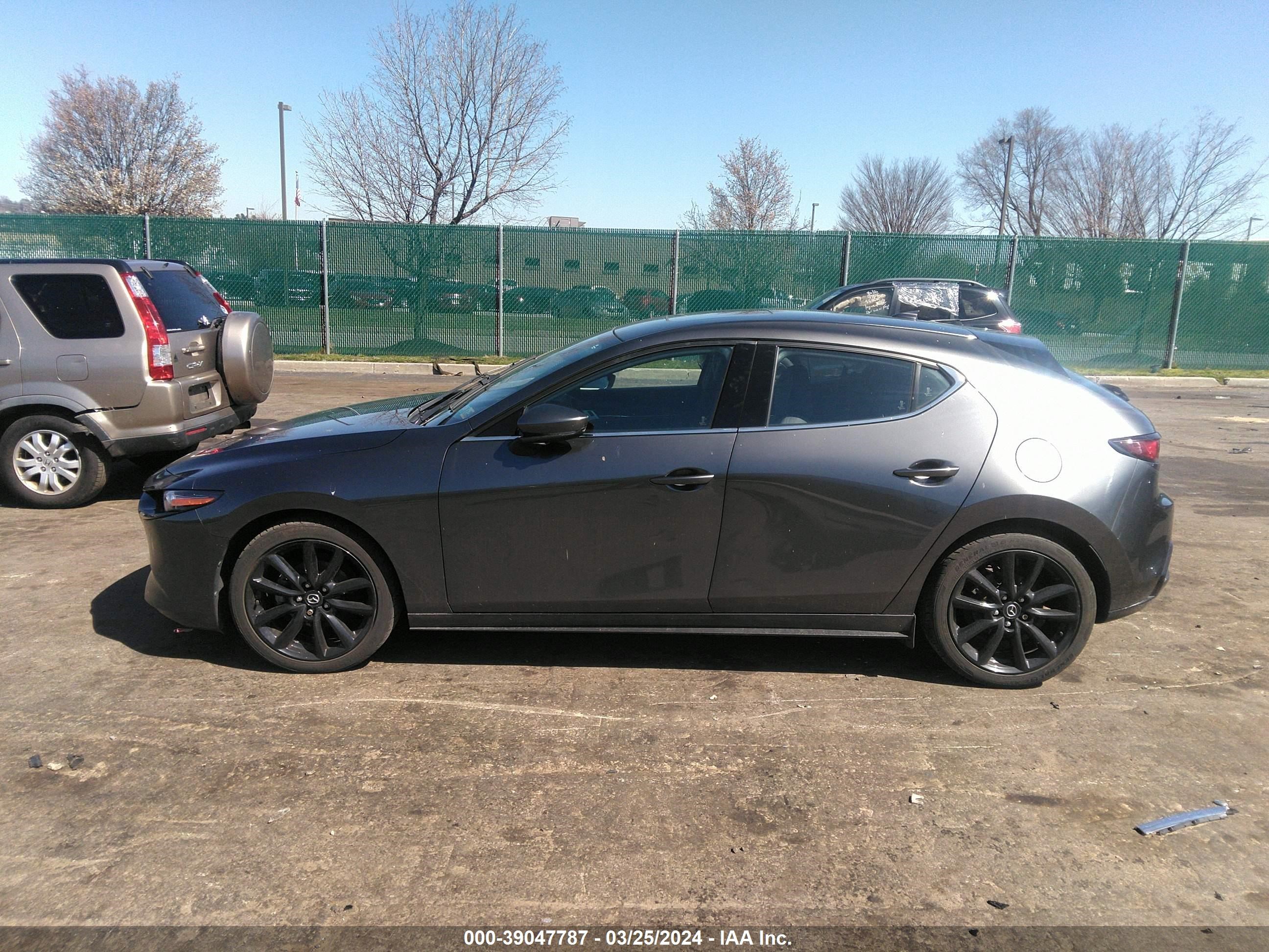 Photo 13 VIN: JM1BPAML5M1334569 - MAZDA 3 