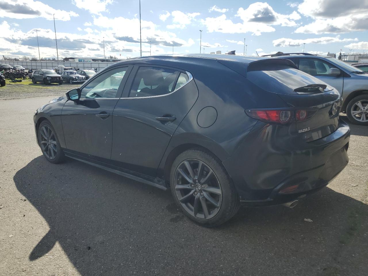 Photo 1 VIN: JM1BPAMMXK1139931 - MAZDA 3 