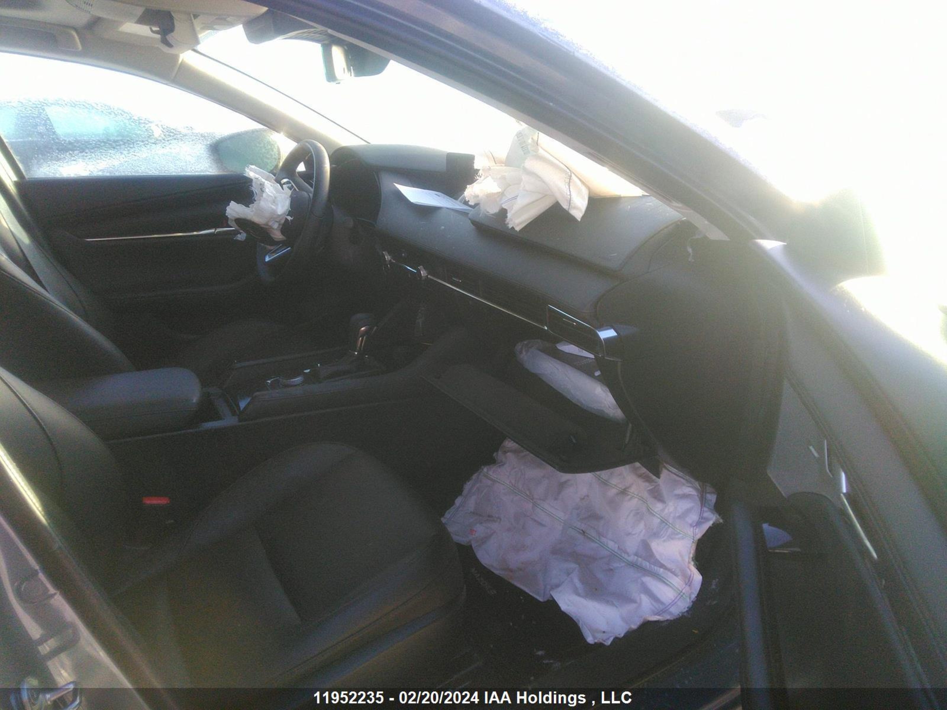 Photo 4 VIN: JM1BPBDY9R1657676 - MAZDA 3 