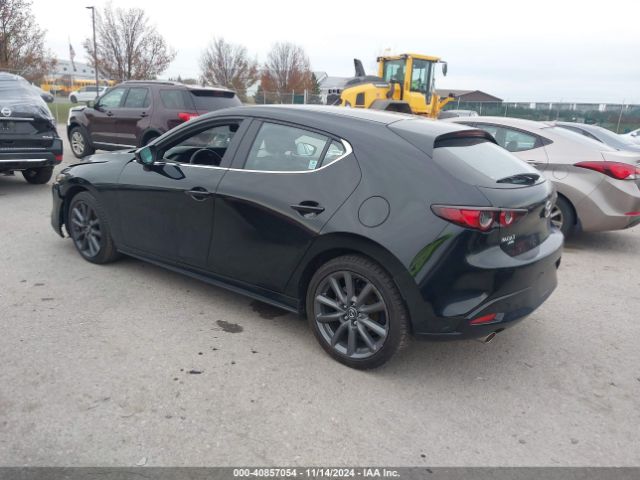 Photo 2 VIN: JM1BPBKL3M1315320 - MAZDA MAZDA3 