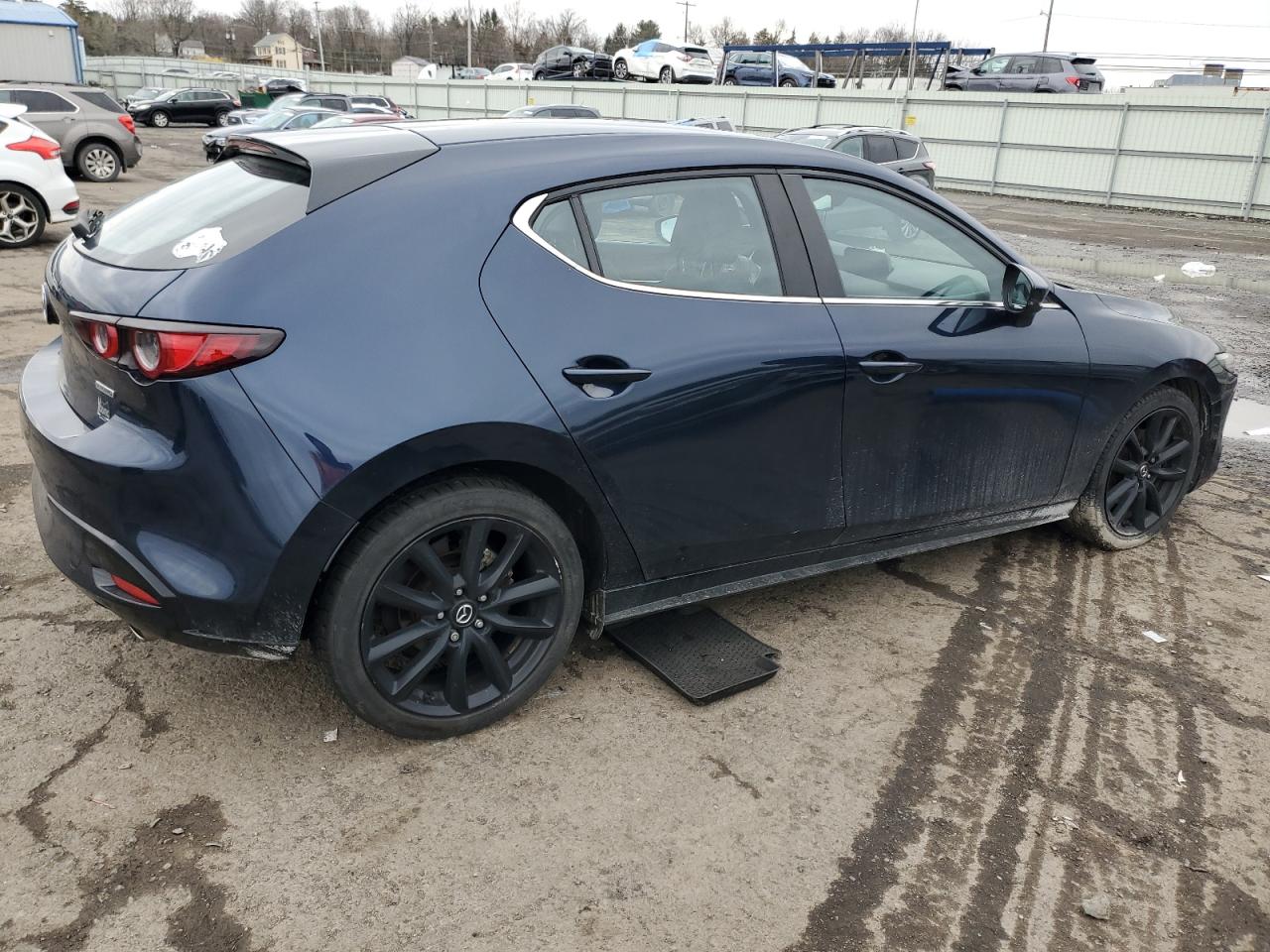 Photo 2 VIN: JM1BPBLL9M1404209 - MAZDA 3 