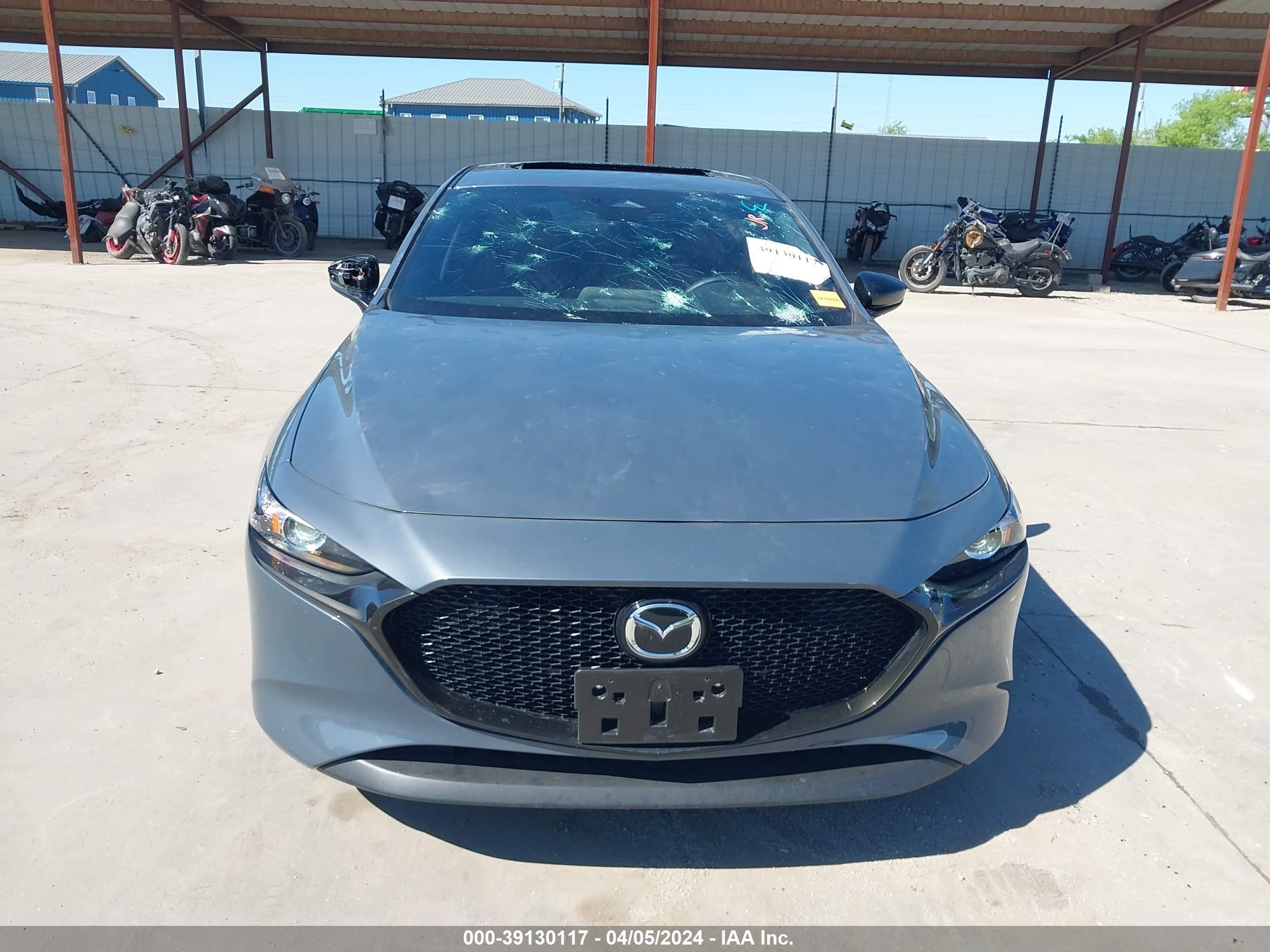 Photo 11 VIN: JM1BPBLM7R1650448 - MAZDA 3 