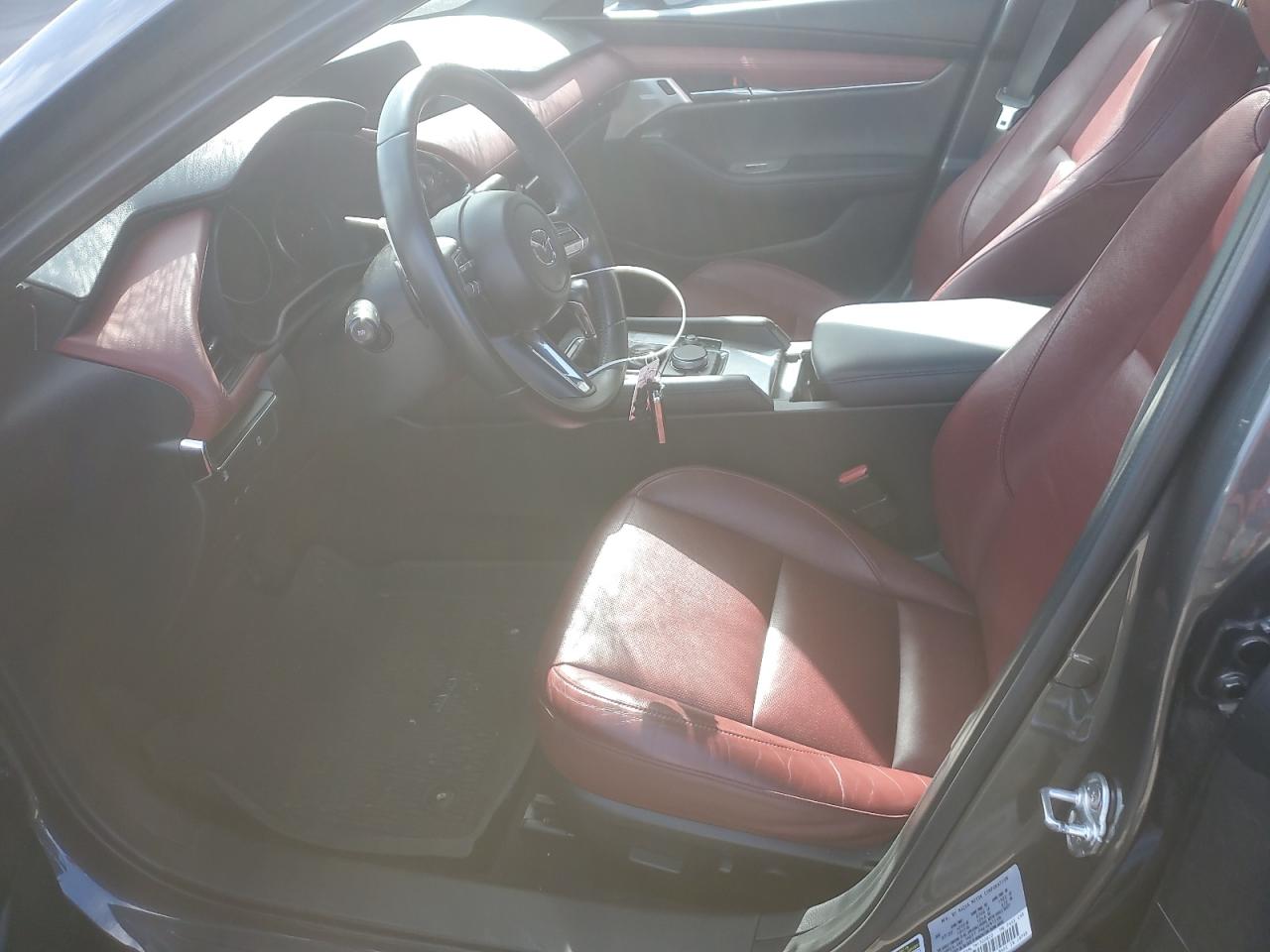 Photo 6 VIN: JM1BPBML7M1300820 - MAZDA 3 