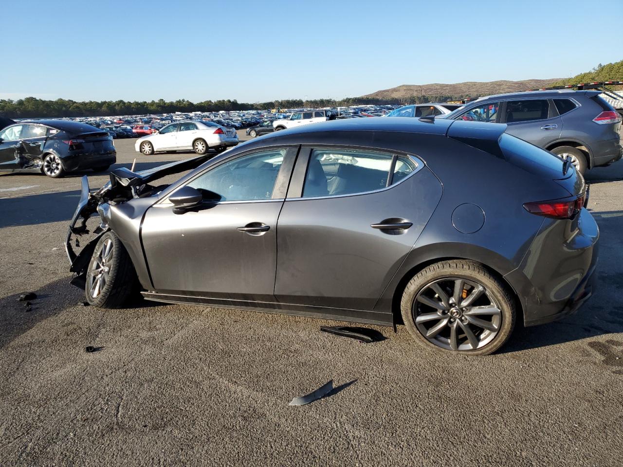 Photo 1 VIN: JM1BPBMM2L1169397 - MAZDA 3 