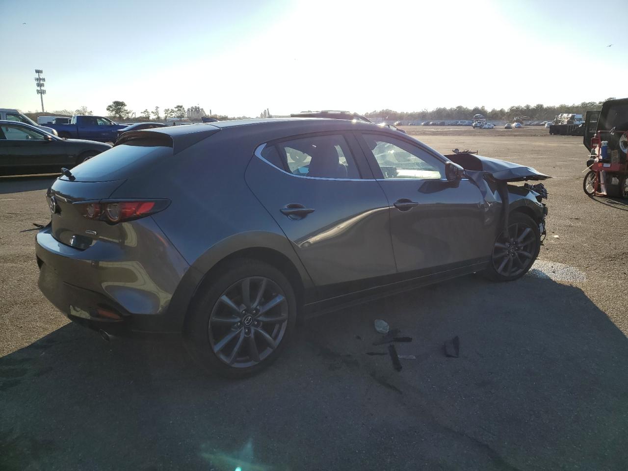 Photo 2 VIN: JM1BPBMM2L1169397 - MAZDA 3 